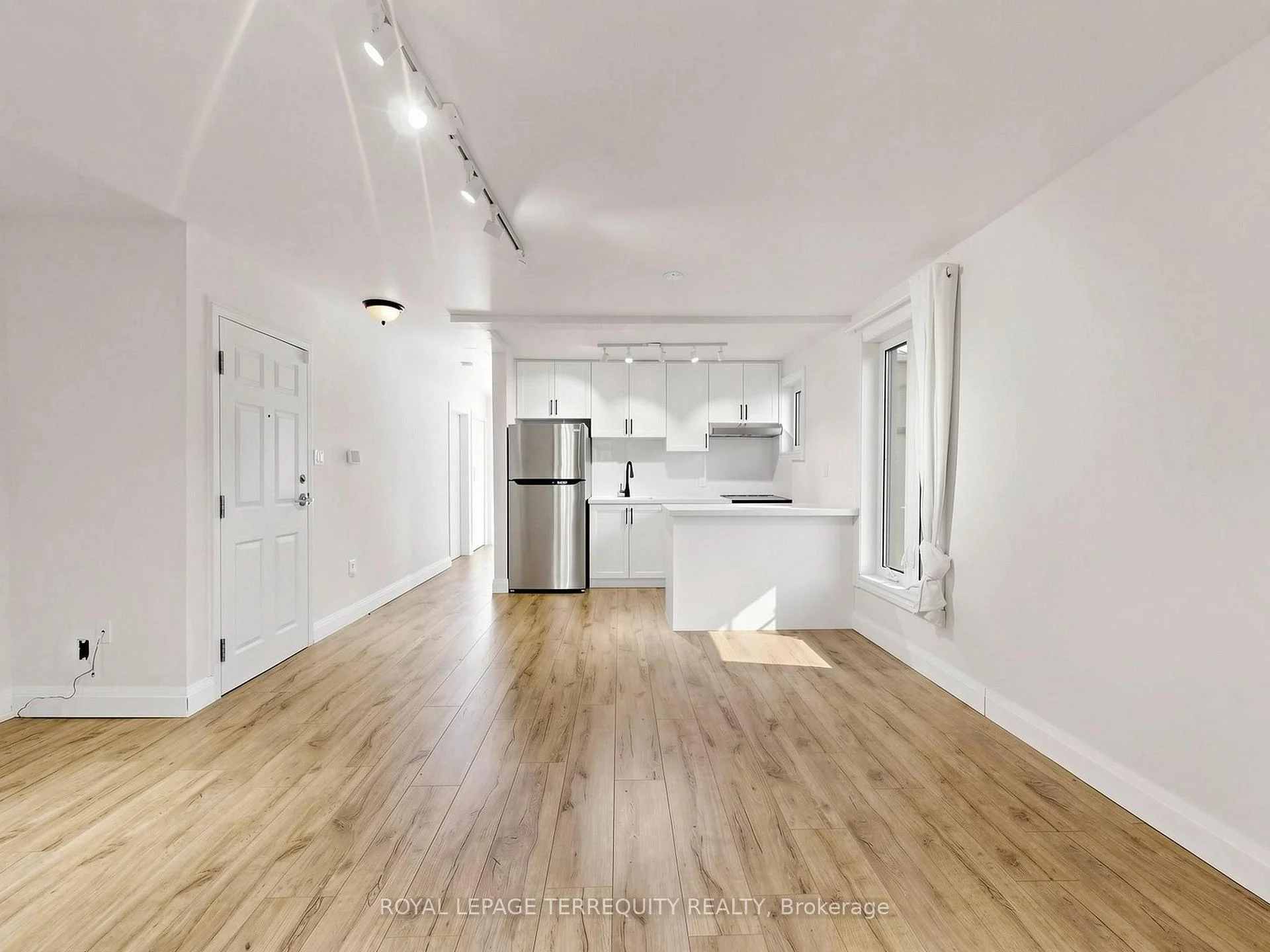 Photo 26 of Unit 1, 41 Summerhill Avenue, Toronto, Rosedale-Moore Park — HOMEH