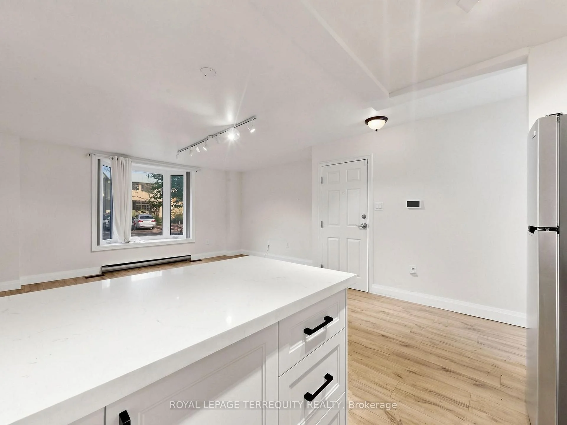 Photo 32 of Unit 1, 41 Summerhill Avenue, Toronto, Rosedale-Moore Park — HOMEH