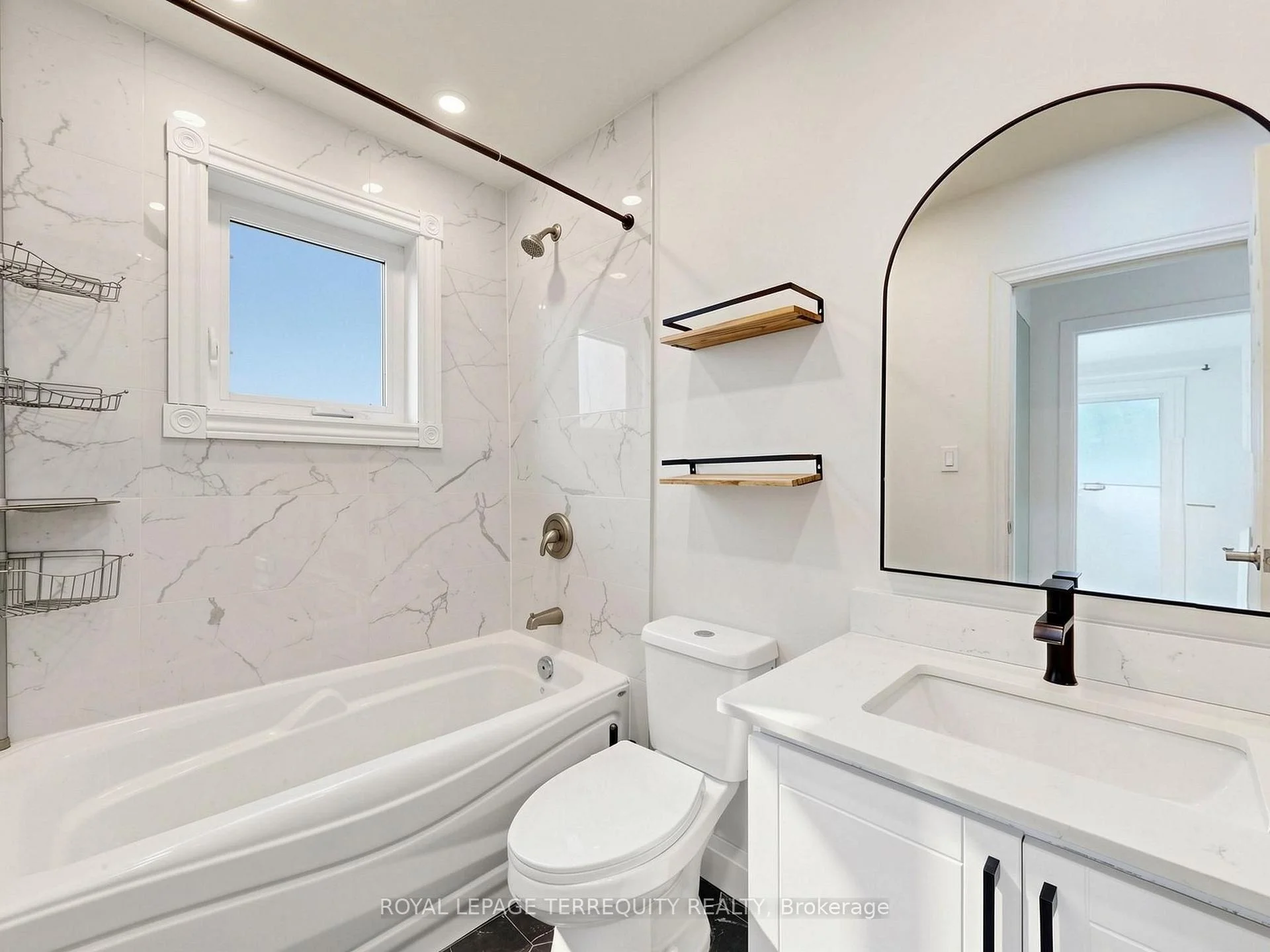 Photo 50 of Unit 1, 41 Summerhill Avenue, Toronto, Rosedale-Moore Park — HOMEH