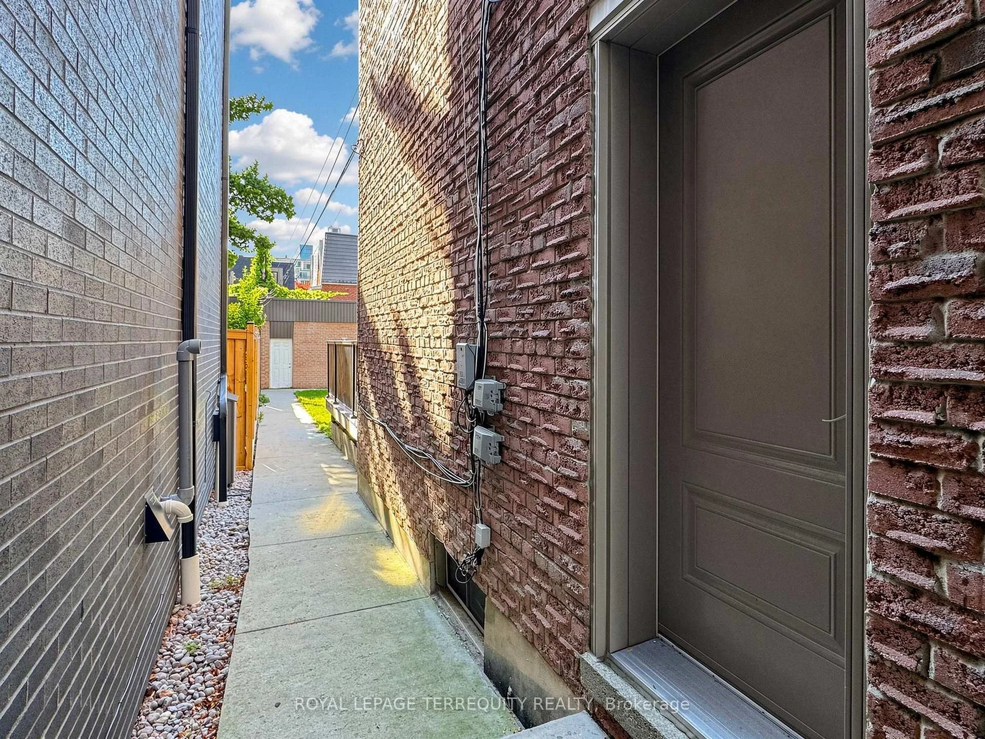 Photo 66 of Unit 1, 41 Summerhill Avenue, Toronto, Rosedale-Moore Park — HOMEH