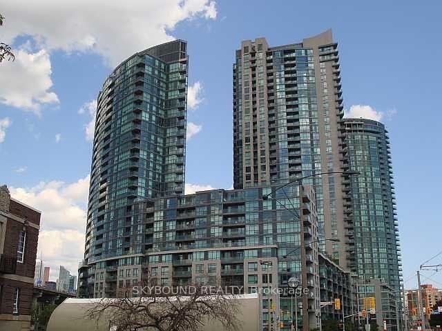 Front of Unit 811, 219 Fort York Boulevard