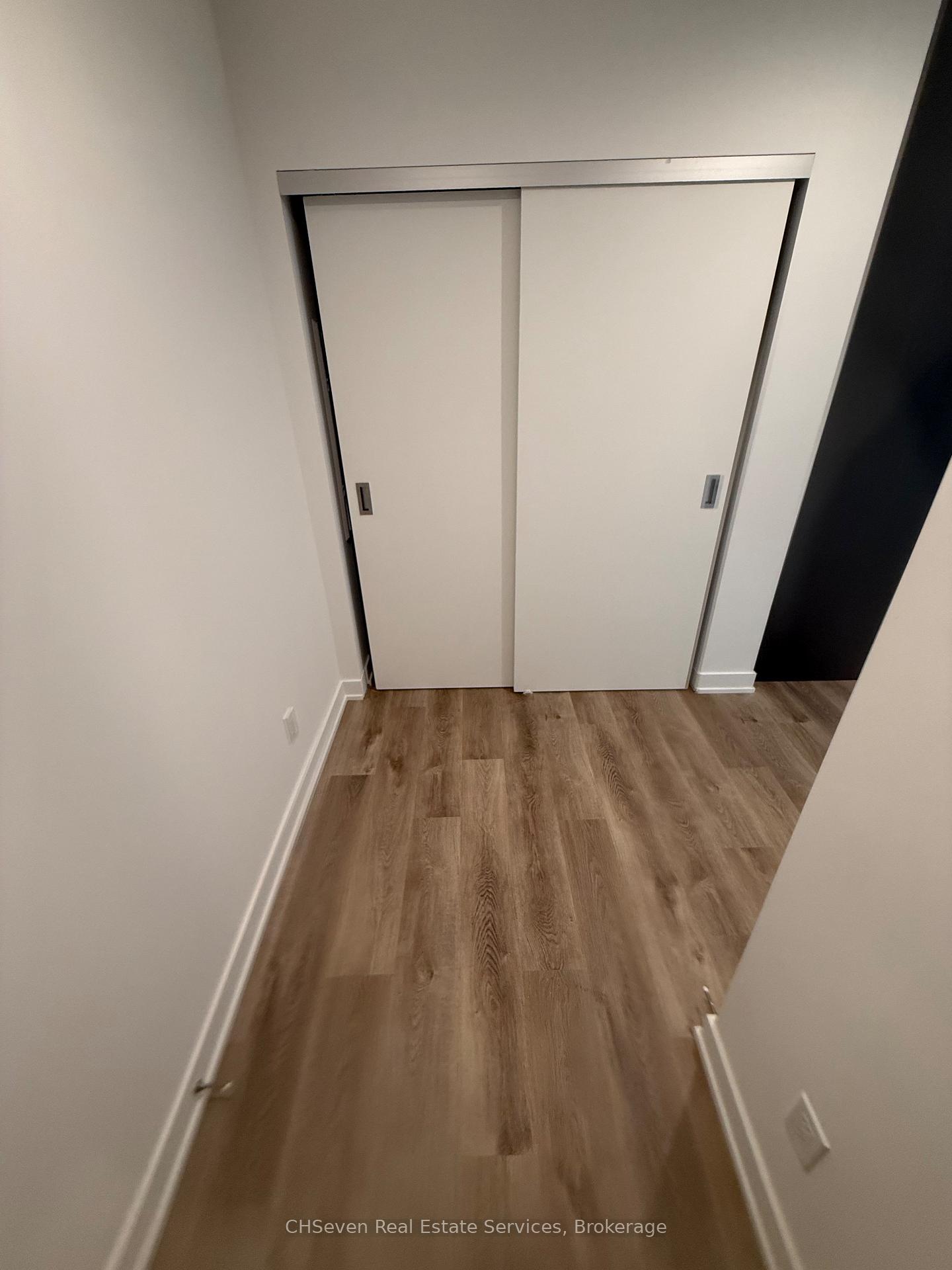 Photo 5 of Unit 702, 91 John Street N, Hamilton, Corktown — HOMEH