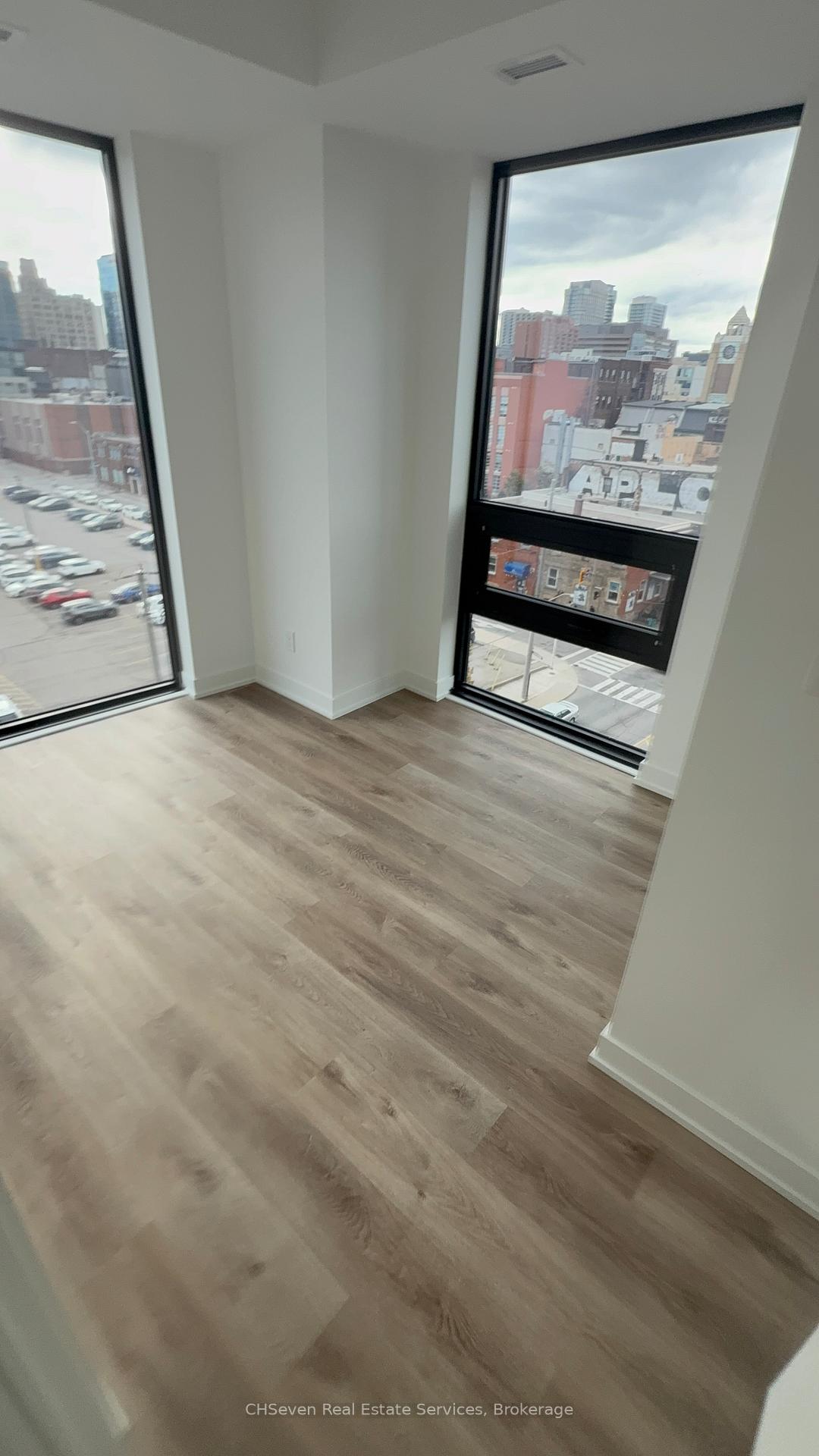 Photo 11 of Unit 702, 91 John Street N, Hamilton, Corktown — HOMEH