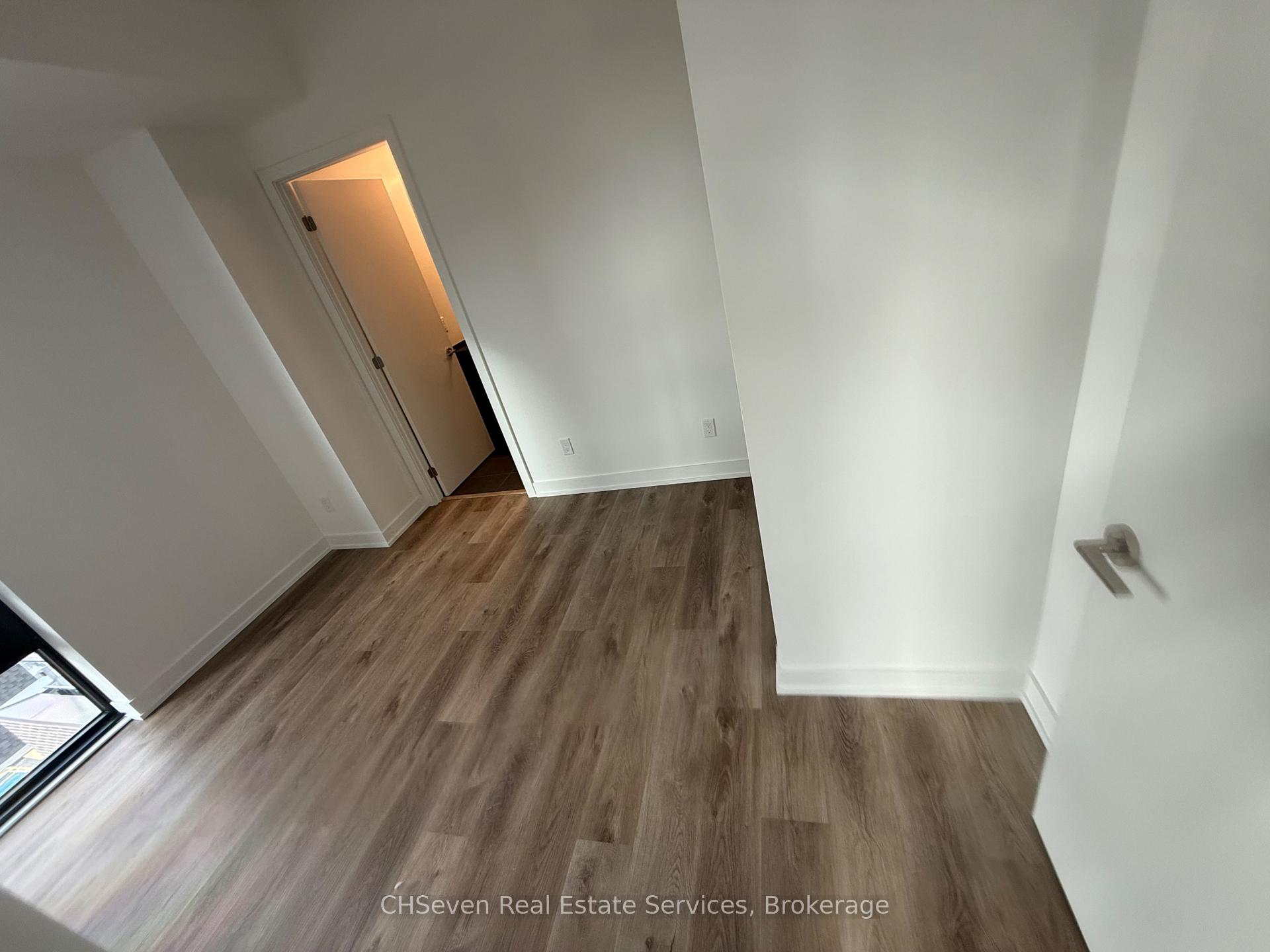 Photo 13 of Unit 702, 91 John Street N, Hamilton, Corktown — HOMEH