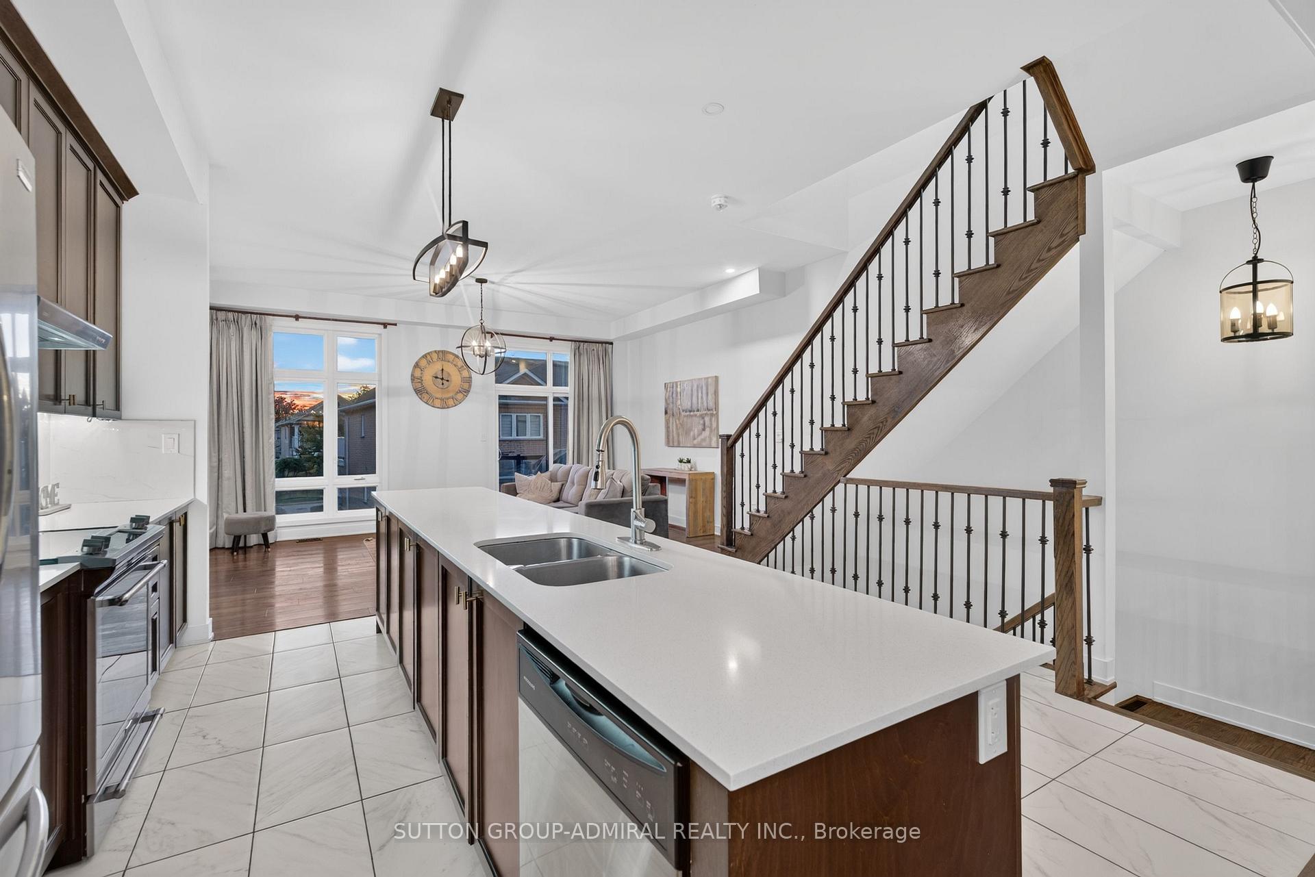 Photo 10 of 62 Pageant Avenue, Vaughan, Vellore Village — HOMEH