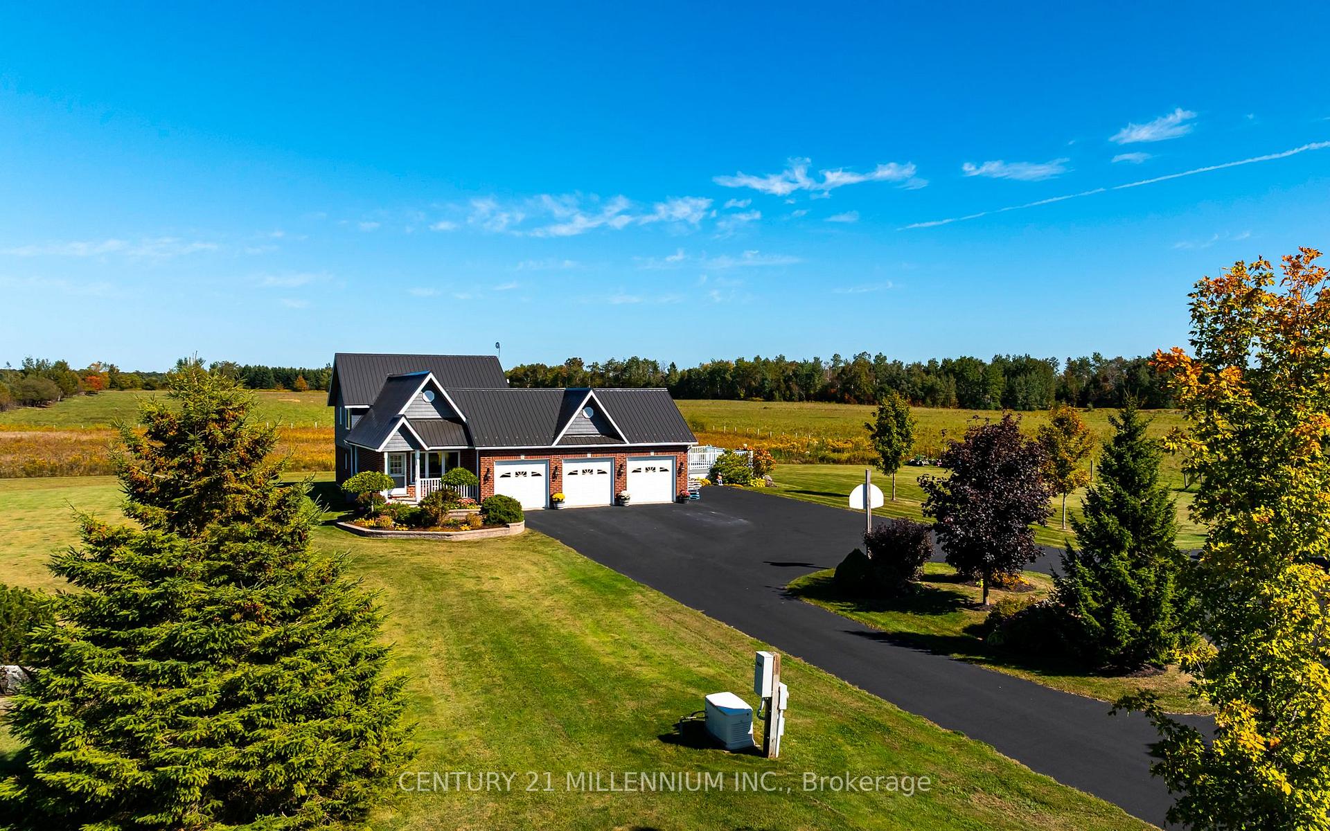 Photo 4 of 395115 County Road 12, Amaranth, Rural Amaranth — HOMEH