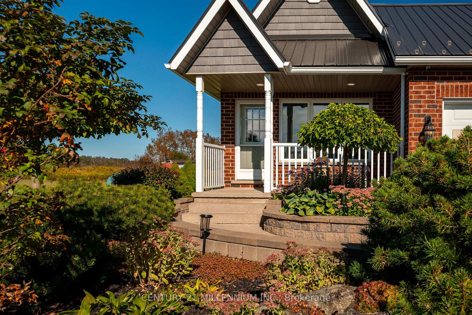 Photo 5 of 395115 County Road 12, Amaranth, Rural Amaranth — HOMEH