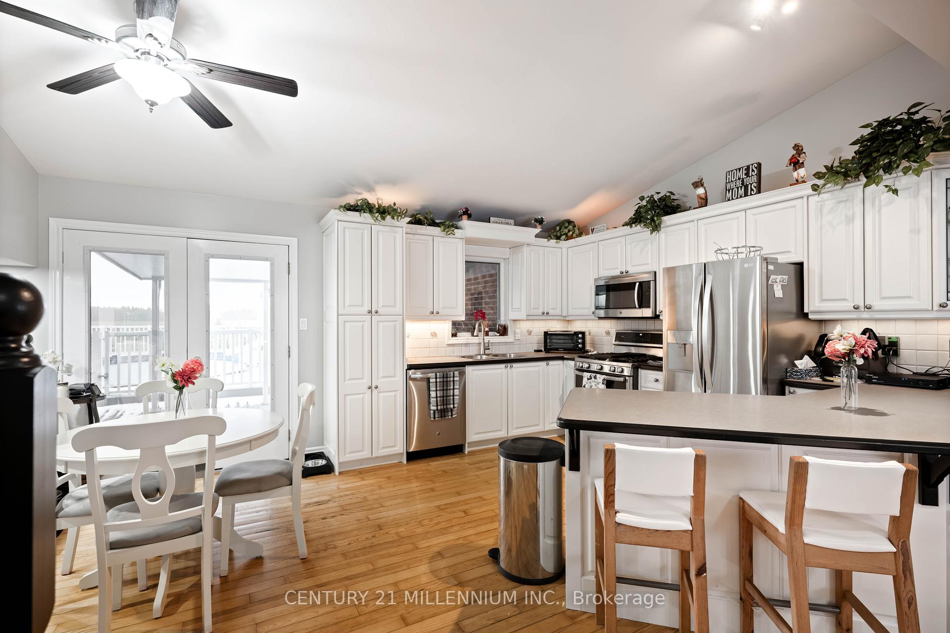 Photo 14 of 395115 County Road 12, Amaranth, Rural Amaranth — HOMEH