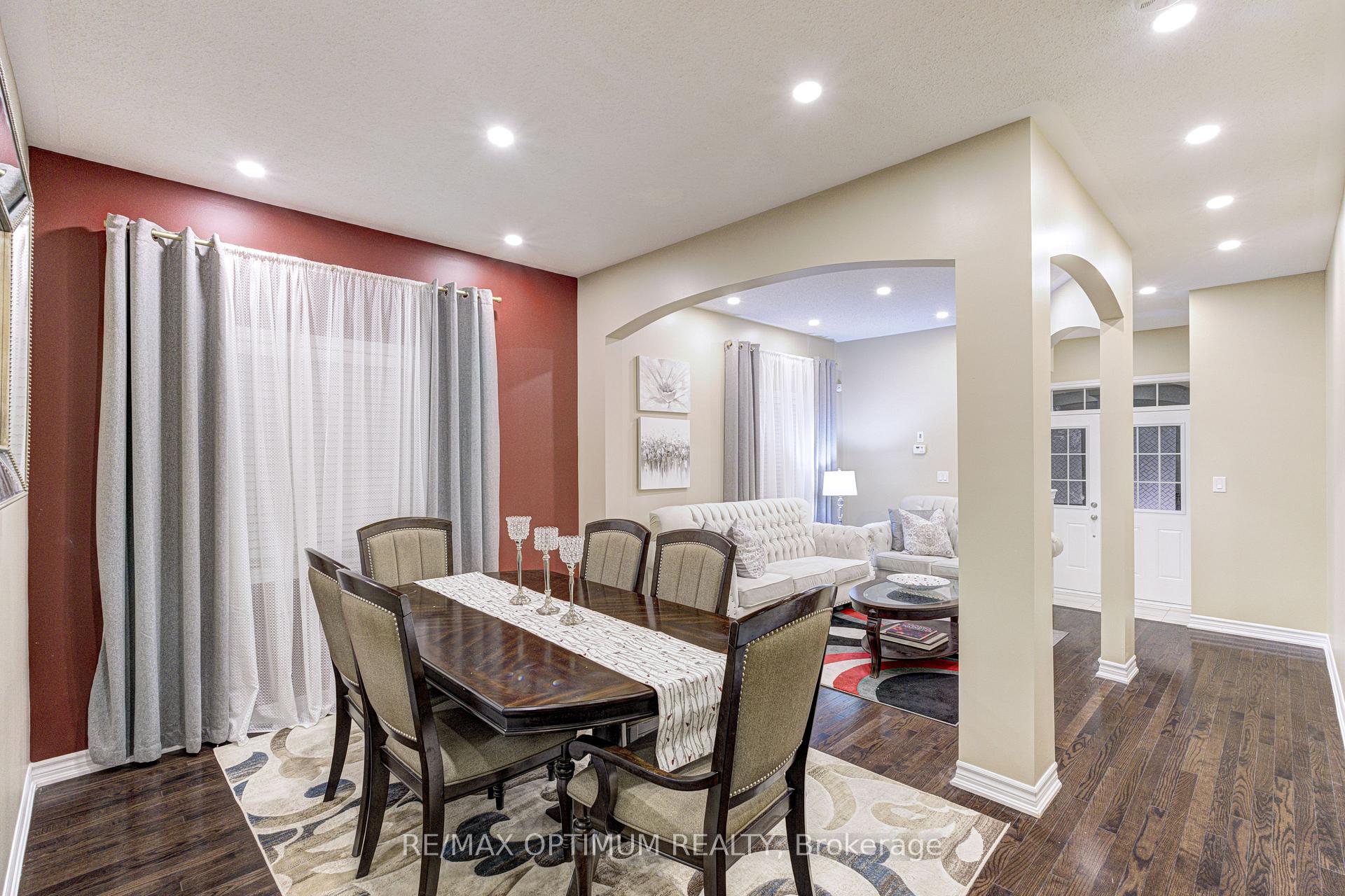 Photo 8 of 17 Elmcrest Drive, Brampton, Credit Valley — HOMEH