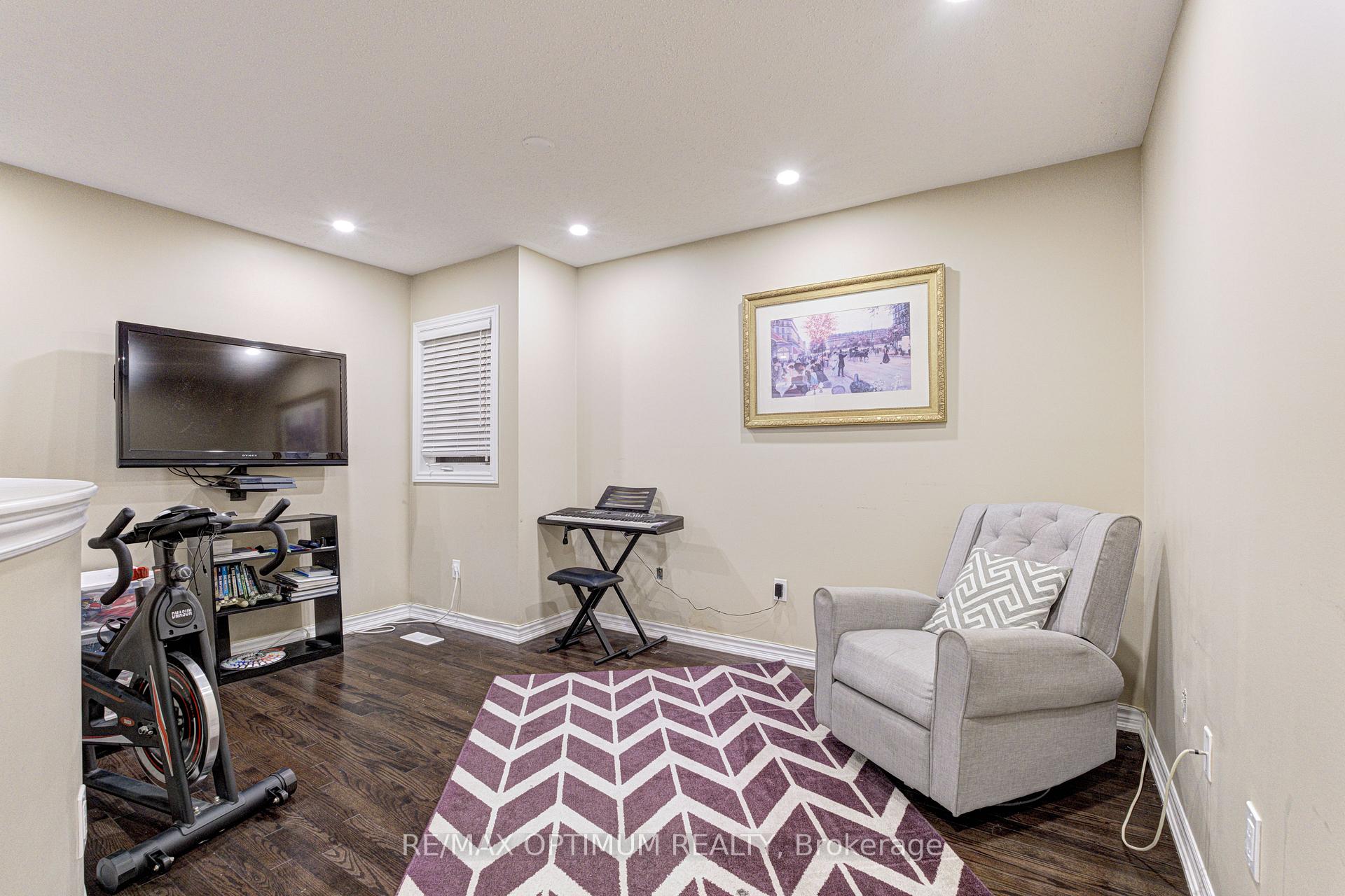 Photo 26 of 17 Elmcrest Drive, Brampton, Credit Valley — HOMEH