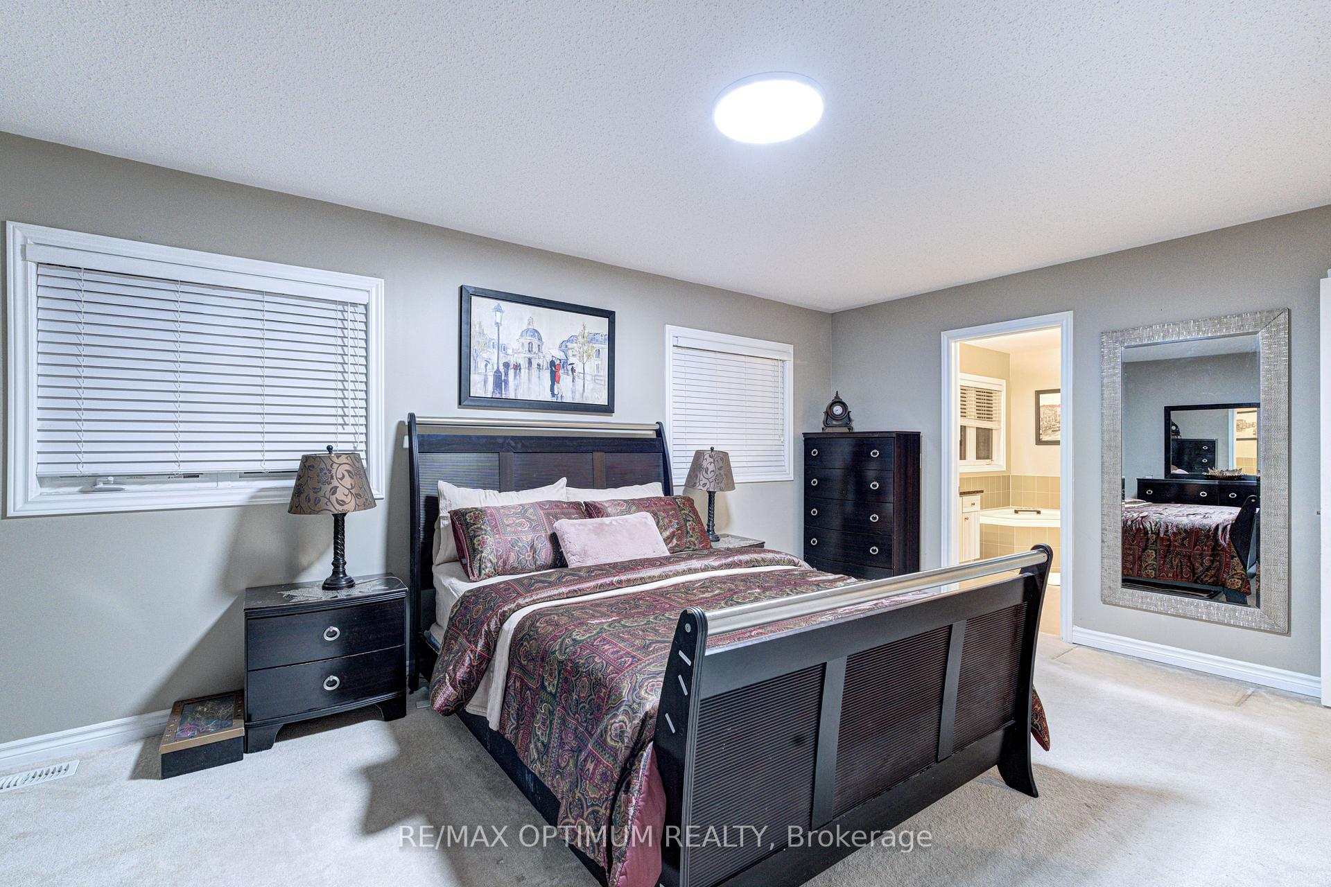 Photo 28 of 17 Elmcrest Drive, Brampton, Credit Valley — HOMEH