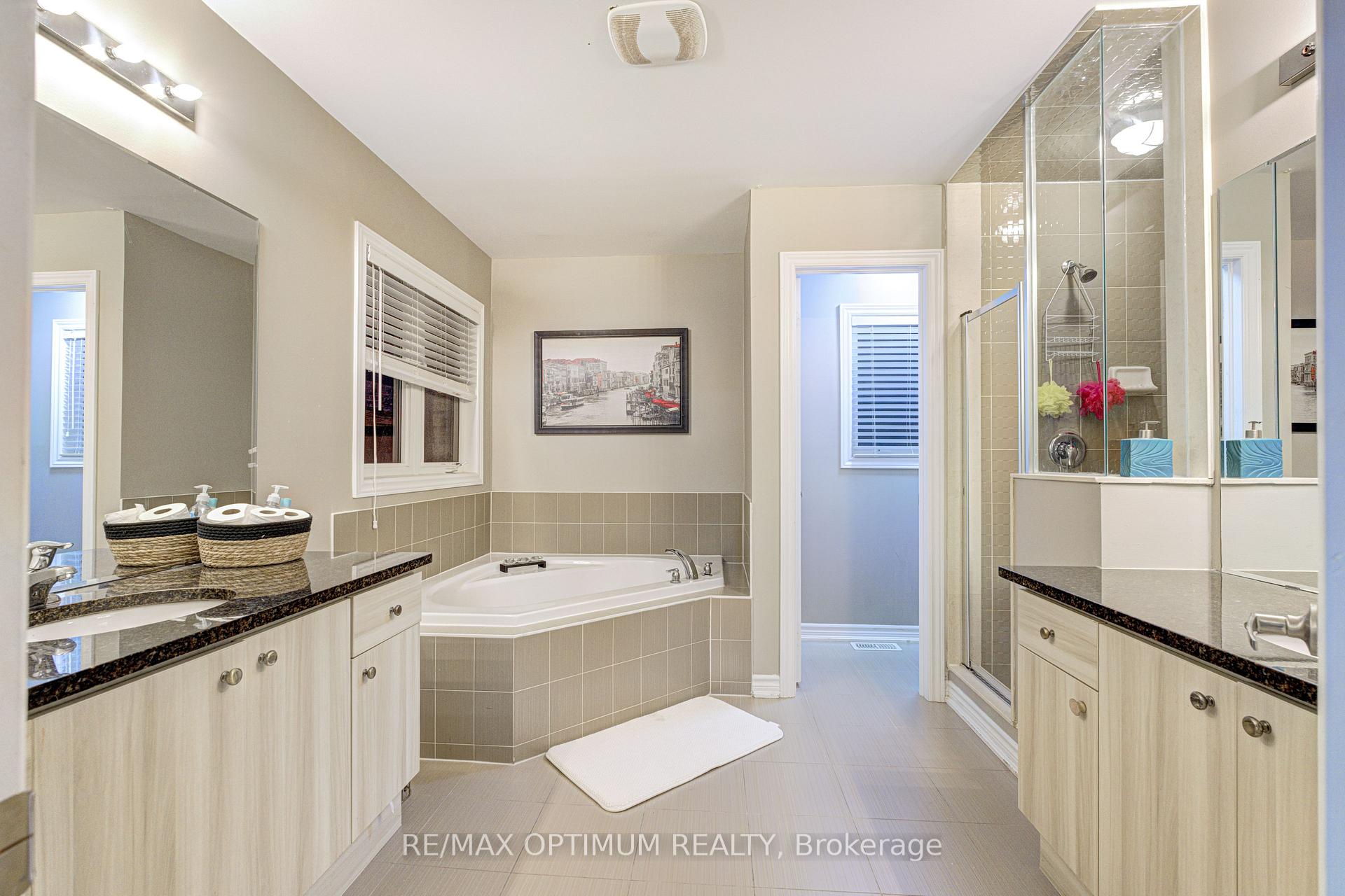 Photo 30 of 17 Elmcrest Drive, Brampton, Credit Valley — HOMEH