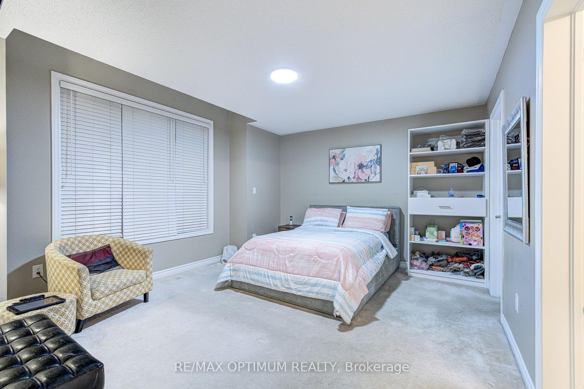 Photo 38 of 17 Elmcrest Drive, Brampton, Credit Valley — HOMEH