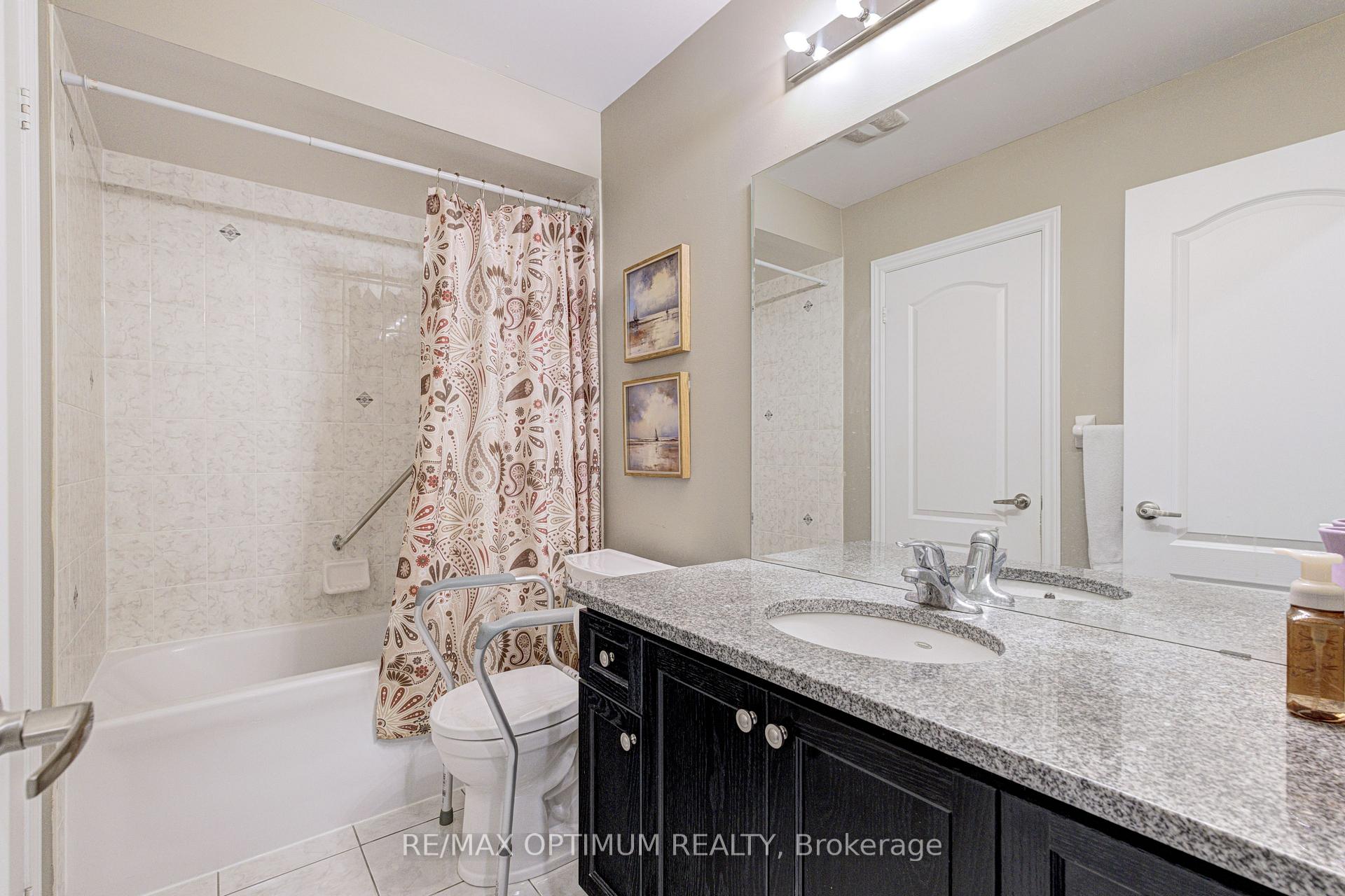 Photo 41 of 17 Elmcrest Drive, Brampton, Credit Valley — HOMEH