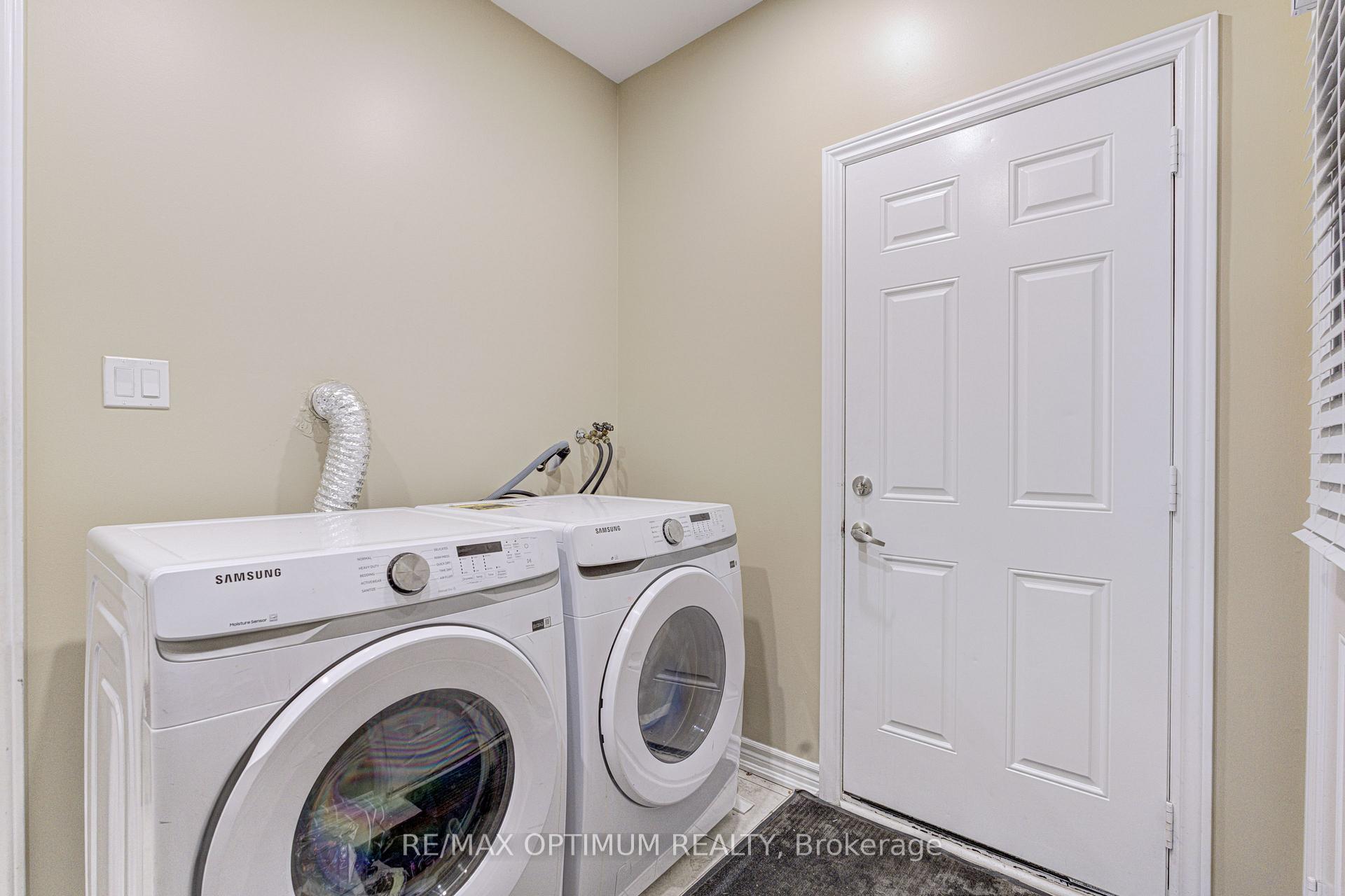 Photo 49 of 17 Elmcrest Drive, Brampton, Credit Valley — HOMEH