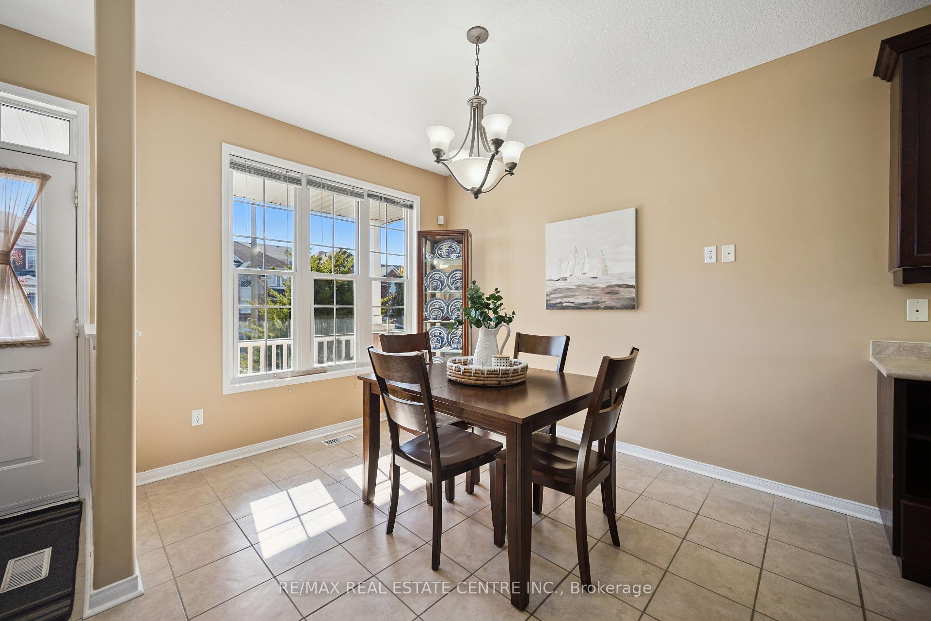 Photo 17 of 27 Triller Avenue, Cambridge, Christopher-Champlain — HOMEH