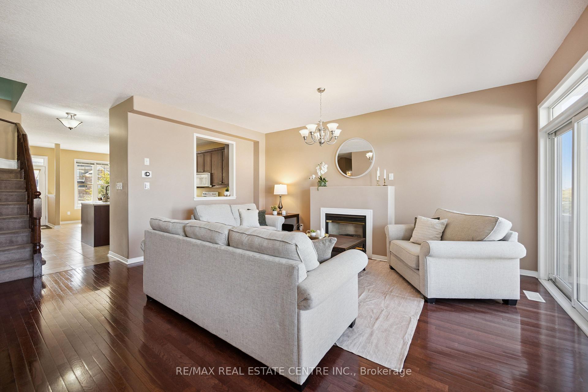Photo 19 of 27 Triller Avenue, Cambridge, Christopher-Champlain — HOMEH