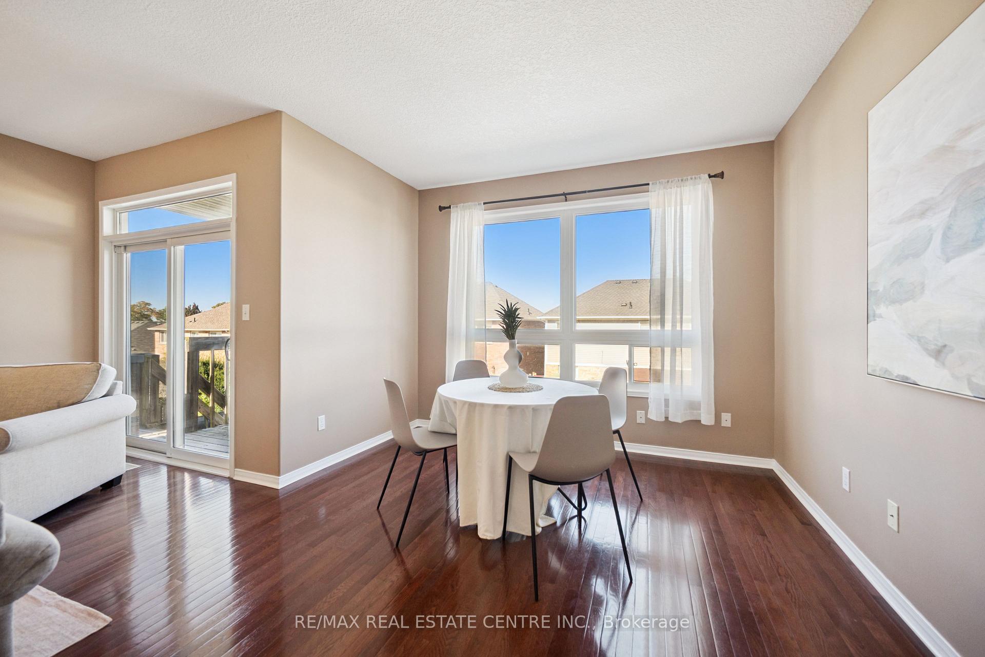 Photo 20 of 27 Triller Avenue, Cambridge, Christopher-Champlain — HOMEH