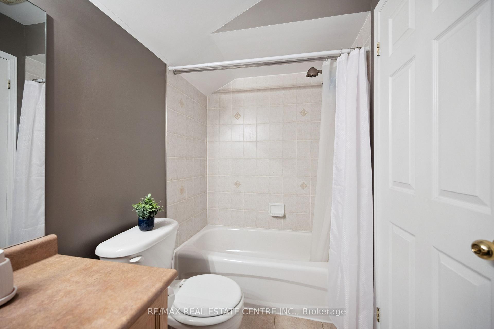 Photo 35 of 27 Triller Avenue, Cambridge, Christopher-Champlain — HOMEH