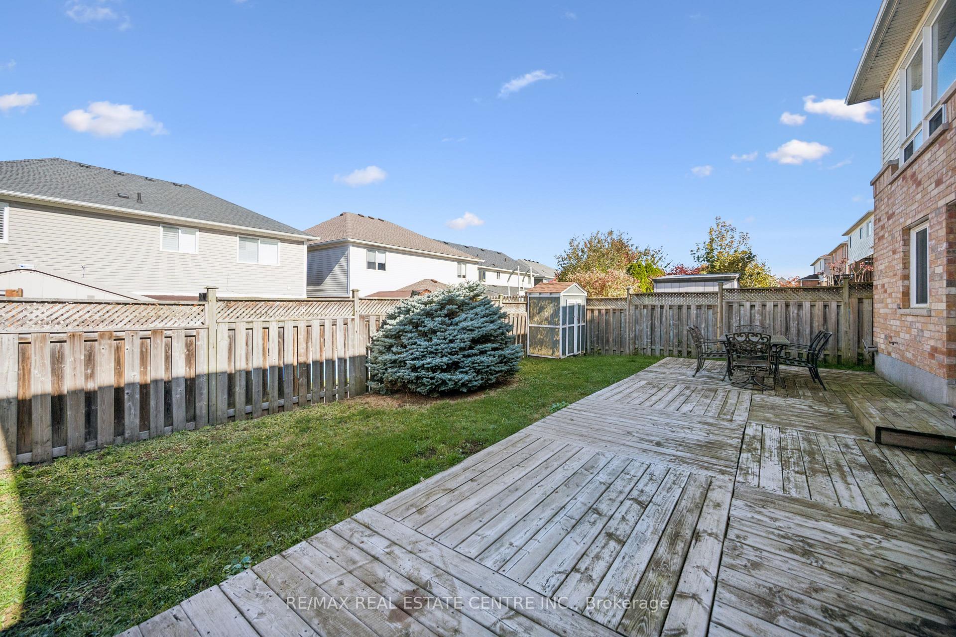 Photo 37 of 27 Triller Avenue, Cambridge, Christopher-Champlain — HOMEH