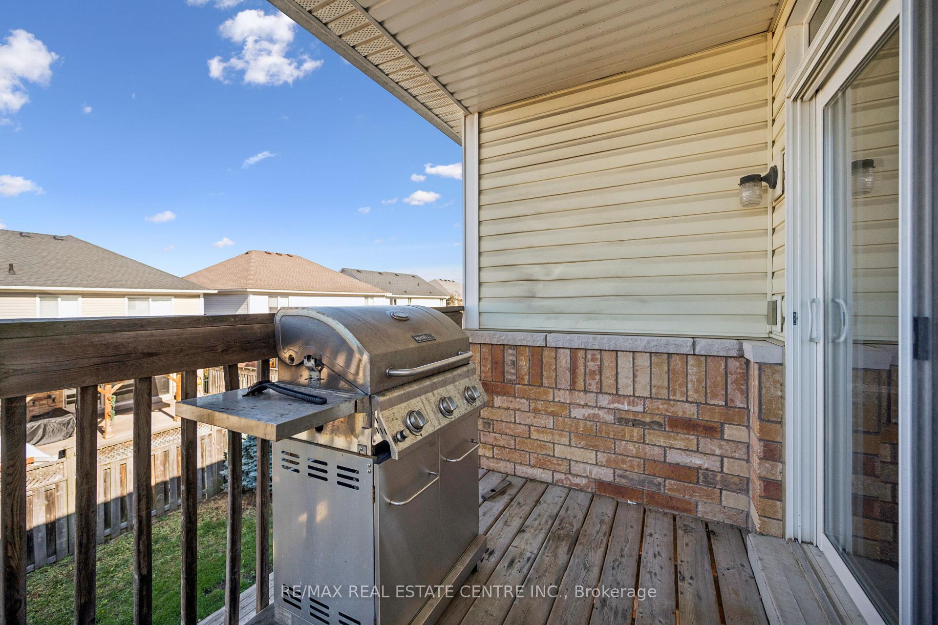 Photo 42 of 27 Triller Avenue, Cambridge, Christopher-Champlain — HOMEH