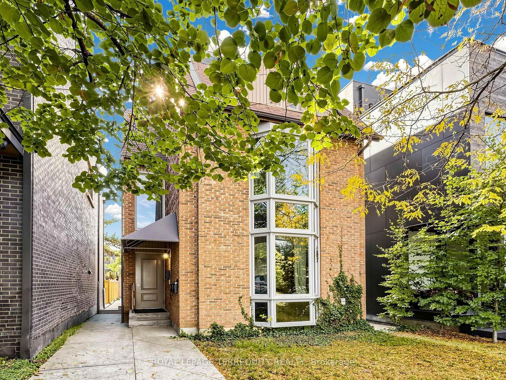 Photo 9 of Unit 3, 41 Summerhill Avenue, Toronto, Rosedale-Moore Park — HOMEH