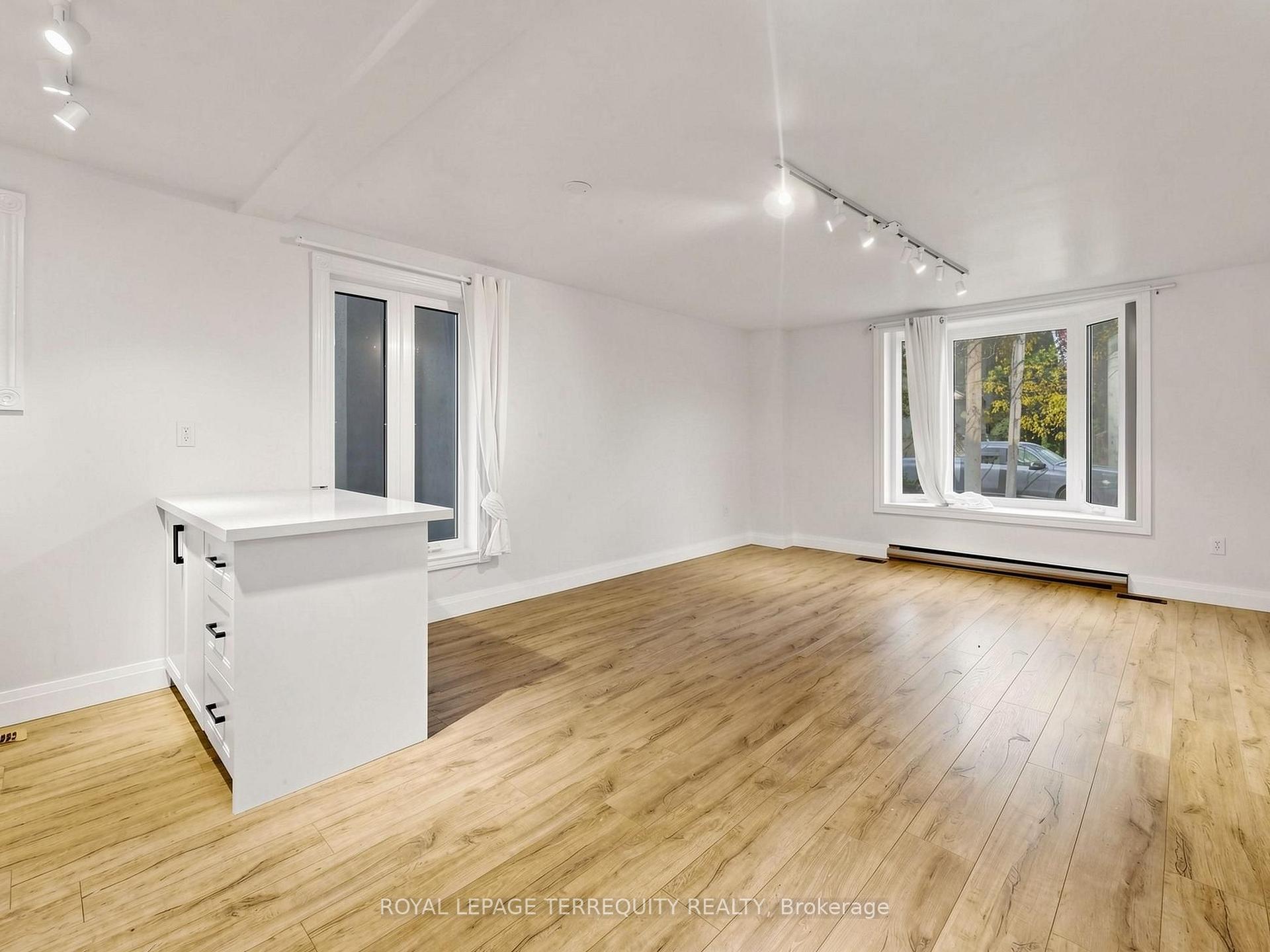 Photo 15 of Unit 3, 41 Summerhill Avenue, Toronto, Rosedale-Moore Park — HOMEH