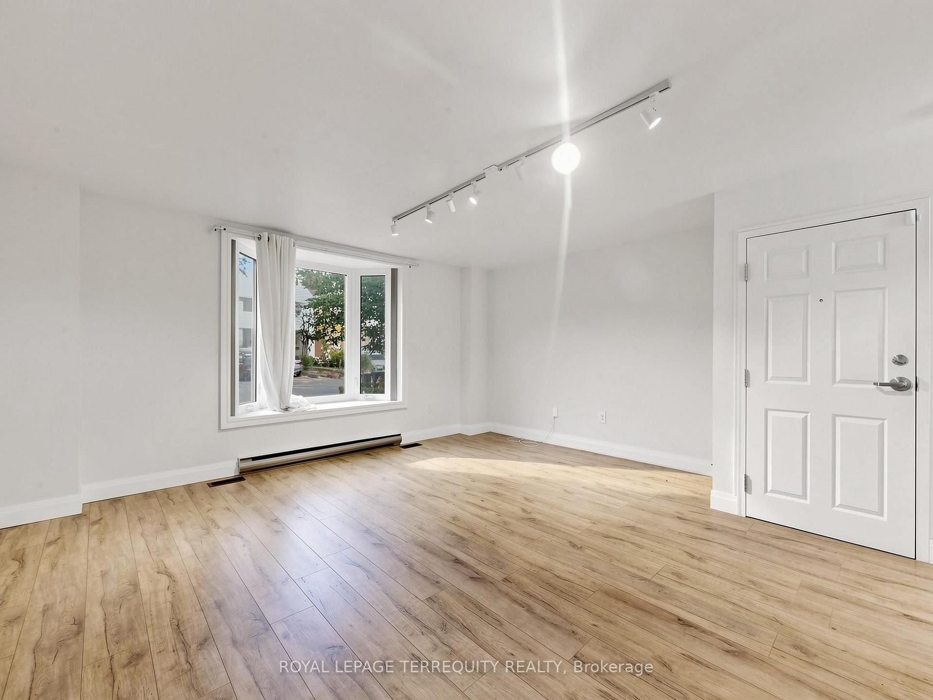 Photo 21 of Unit 3, 41 Summerhill Avenue, Toronto, Rosedale-Moore Park — HOMEH