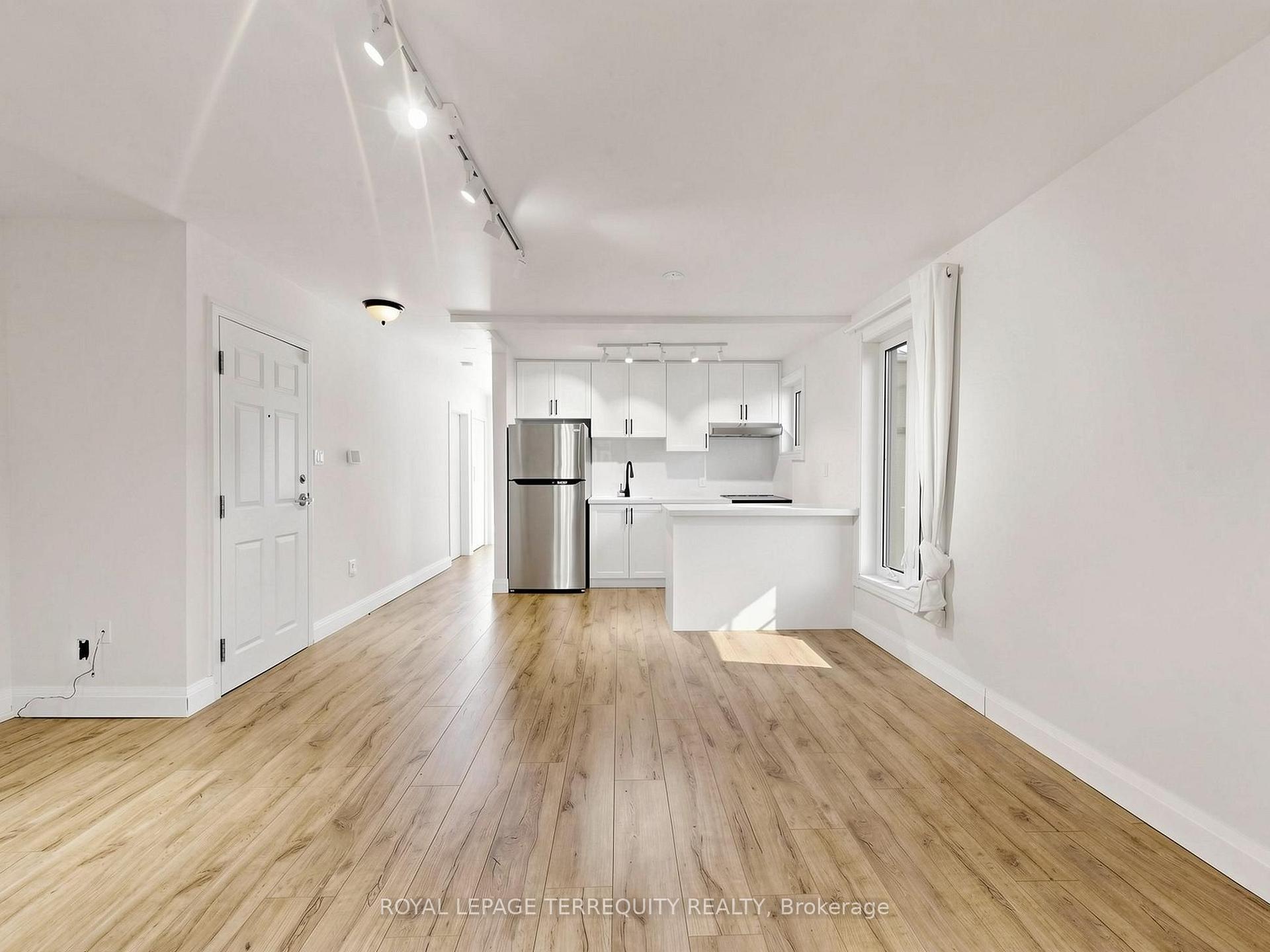 Photo 25 of Unit 3, 41 Summerhill Avenue, Toronto, Rosedale-Moore Park — HOMEH