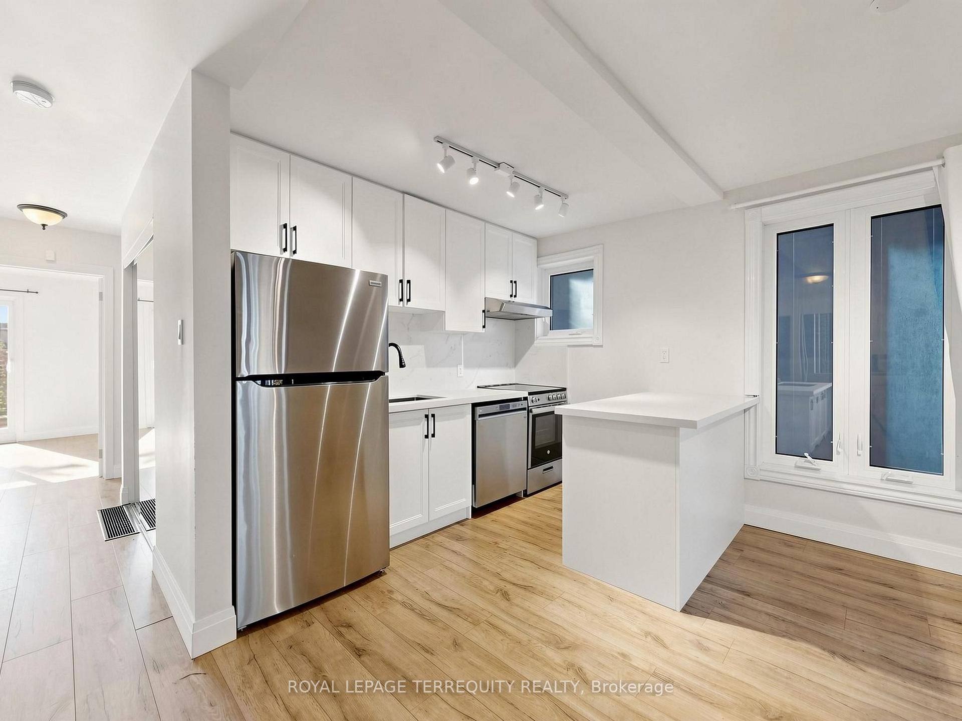 Photo 29 of Unit 3, 41 Summerhill Avenue, Toronto, Rosedale-Moore Park — HOMEH