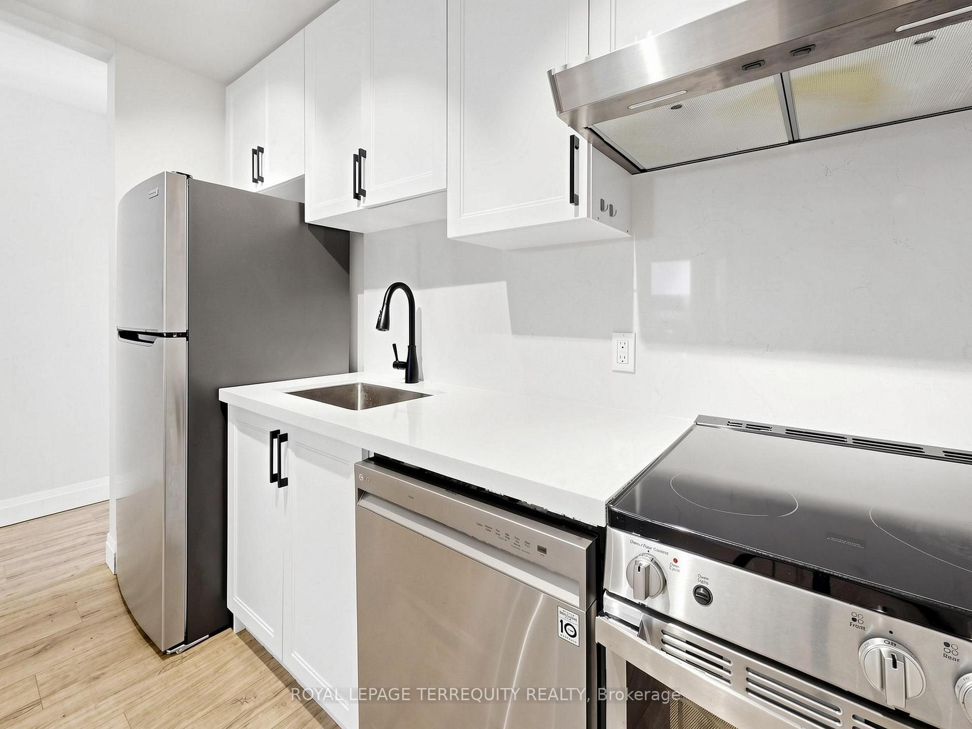 Photo 33 of Unit 3, 41 Summerhill Avenue, Toronto, Rosedale-Moore Park — HOMEH