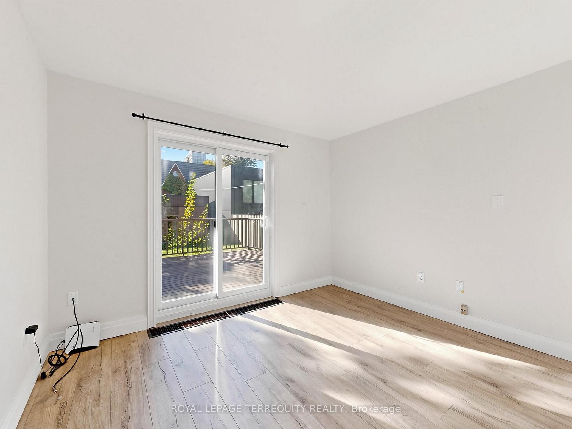Photo 39 of Unit 3, 41 Summerhill Avenue, Toronto, Rosedale-Moore Park — HOMEH
