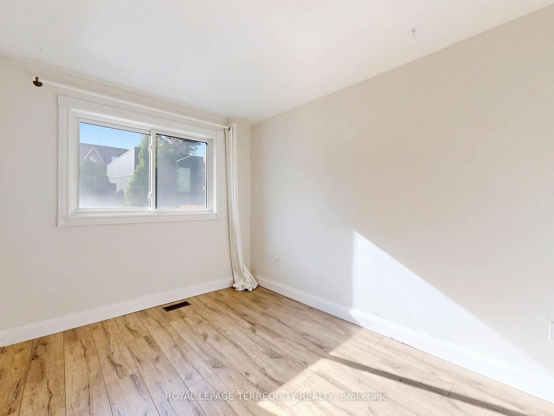 Photo 43 of Unit 3, 41 Summerhill Avenue, Toronto, Rosedale-Moore Park — HOMEH