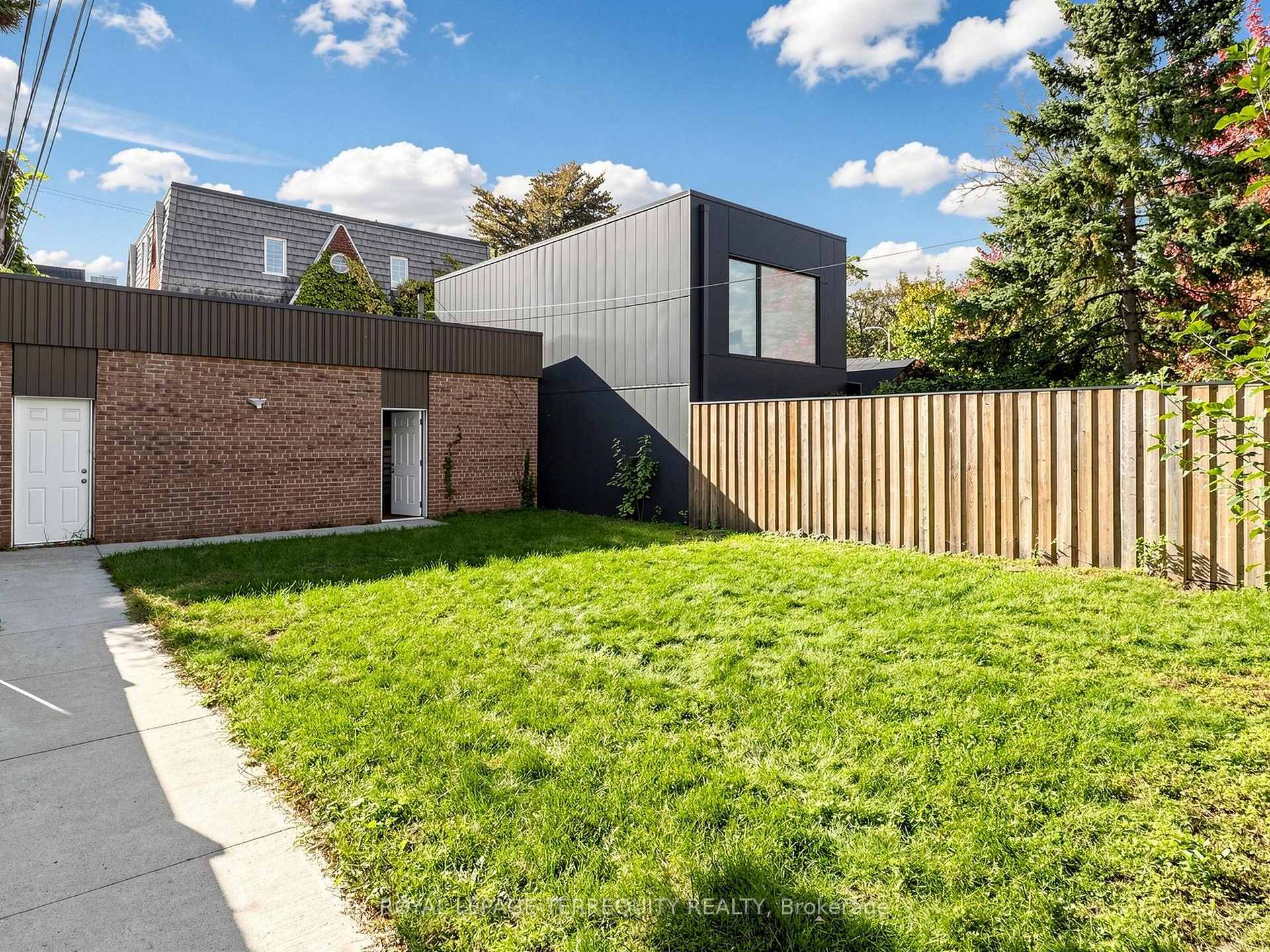 Photo 63 of Unit 3, 41 Summerhill Avenue, Toronto, Rosedale-Moore Park — HOMEH