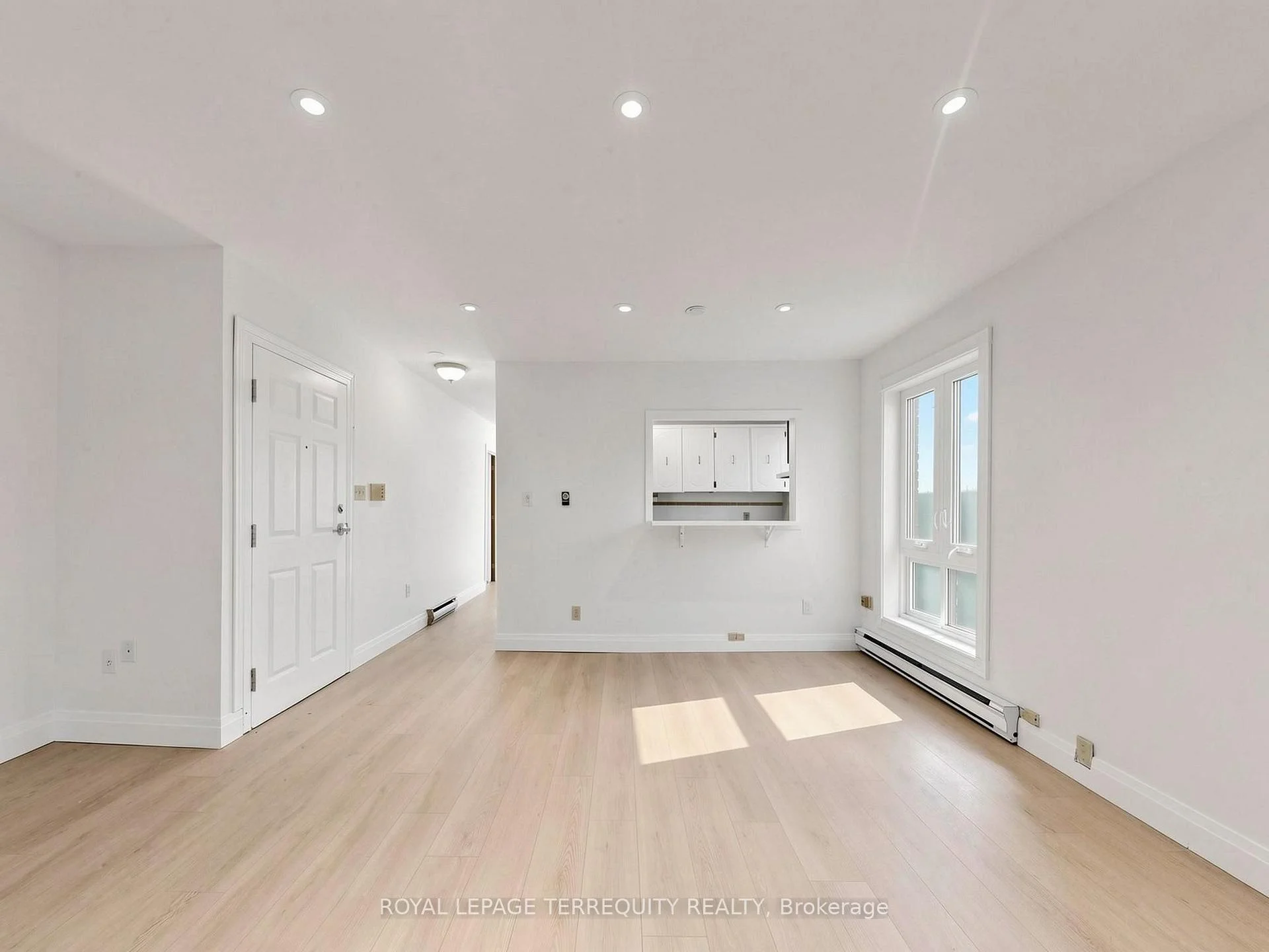 Photo 20 of Unit 3, 41 Summerhill Avenue, Toronto, Rosedale-Moore Park — HOMEH