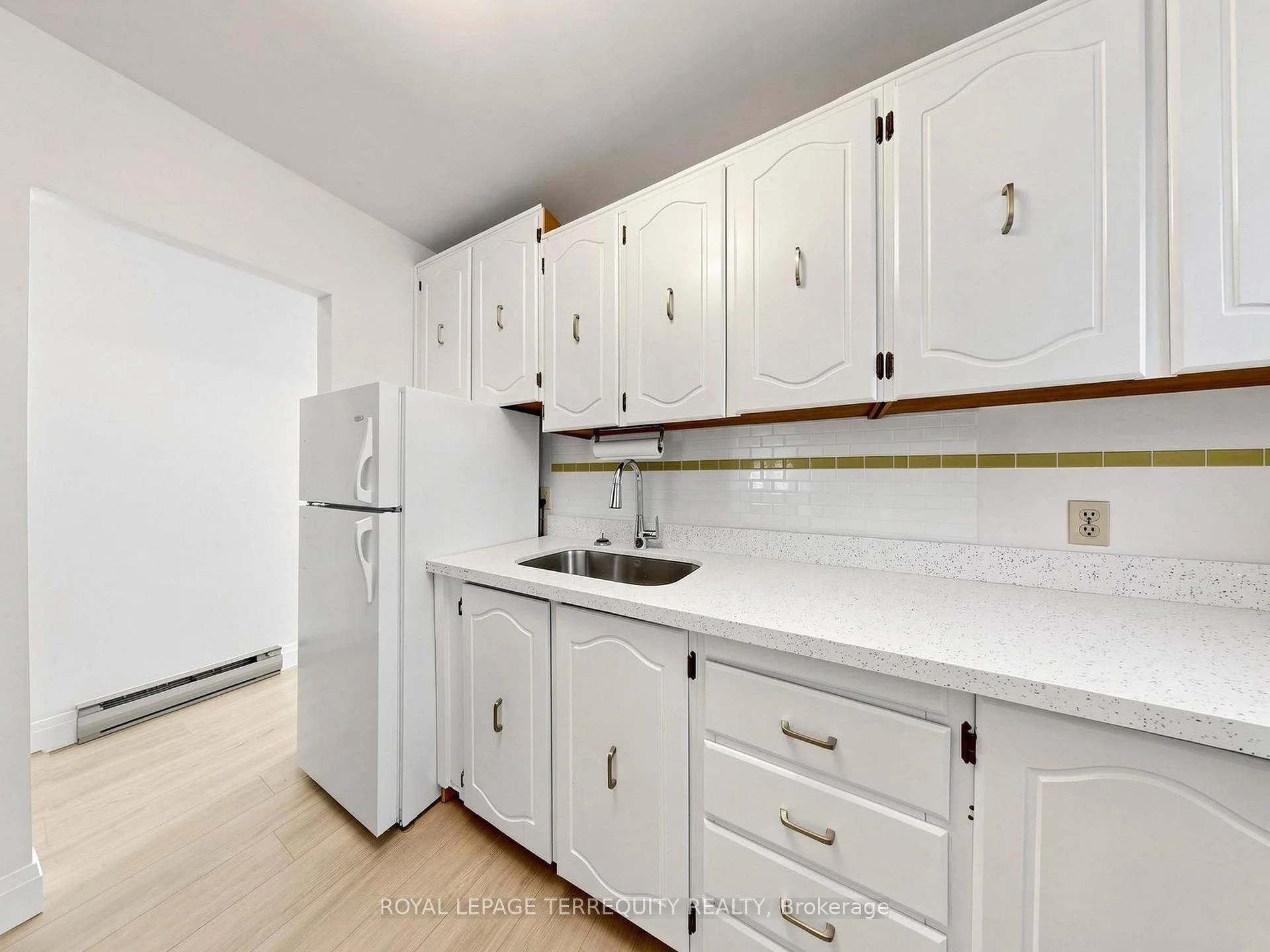 Photo 28 of Unit 3, 41 Summerhill Avenue, Toronto, Rosedale-Moore Park — HOMEH