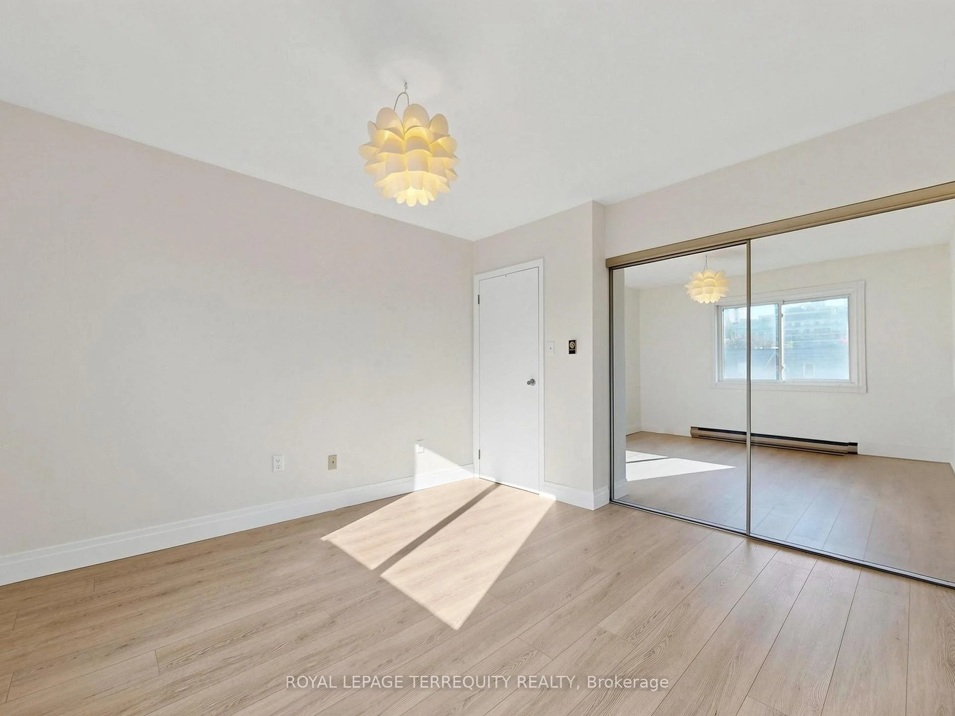 Photo 38 of Unit 3, 41 Summerhill Avenue, Toronto, Rosedale-Moore Park — HOMEH
