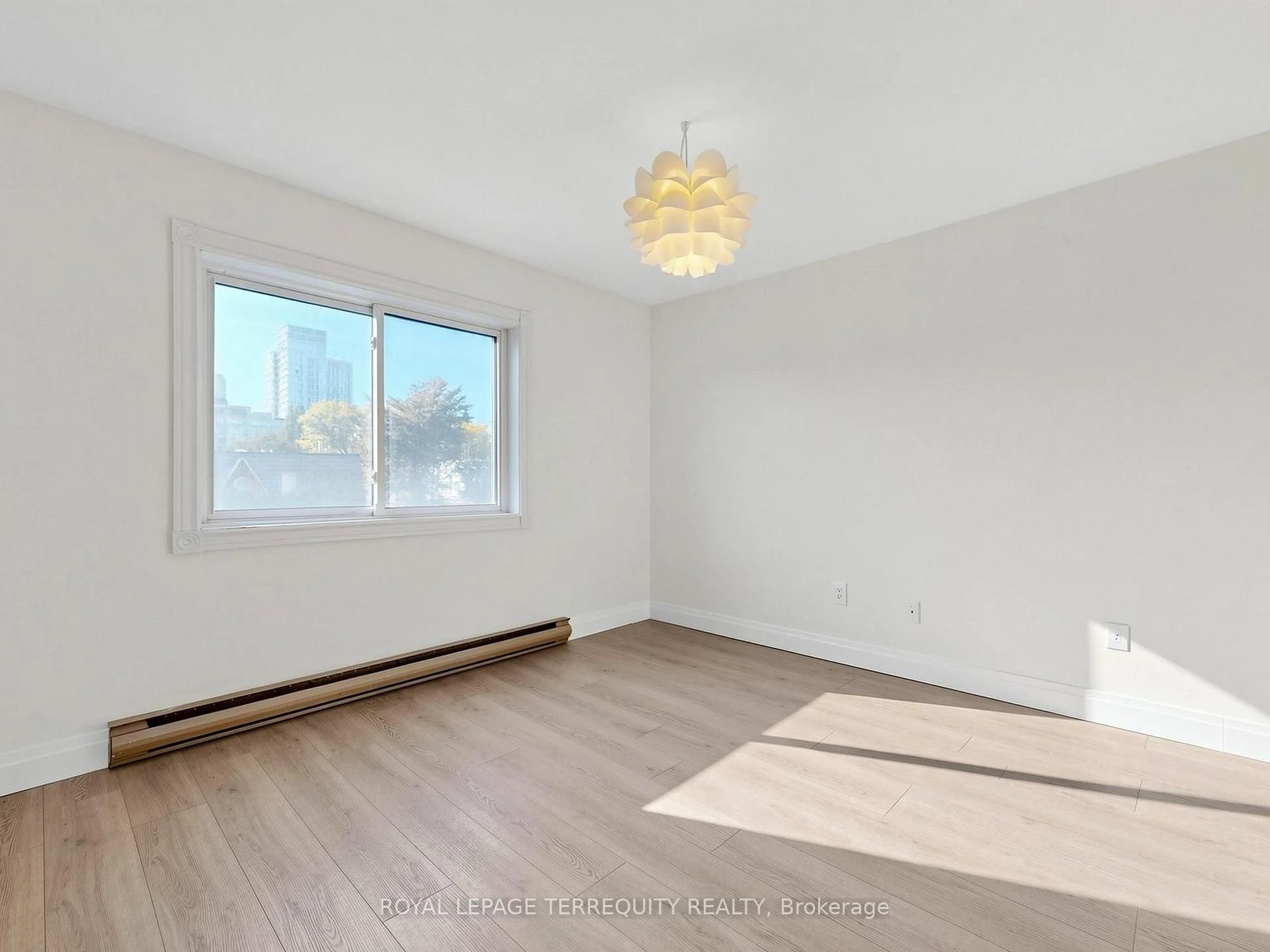 Photo 42 of Unit 3, 41 Summerhill Avenue, Toronto, Rosedale-Moore Park — HOMEH