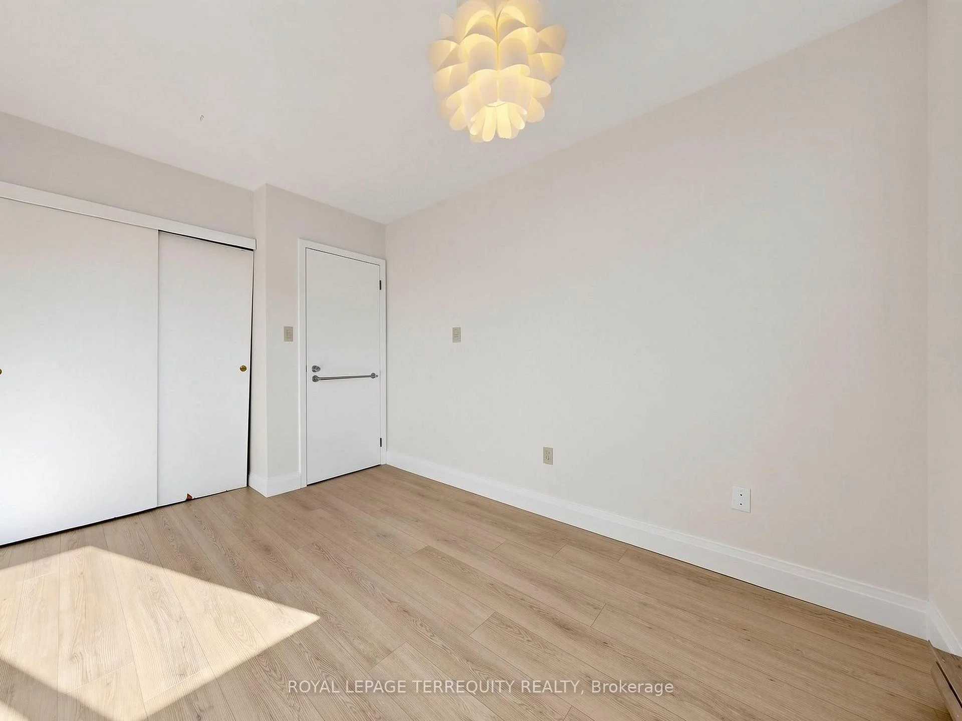 Photo 46 of Unit 3, 41 Summerhill Avenue, Toronto, Rosedale-Moore Park — HOMEH