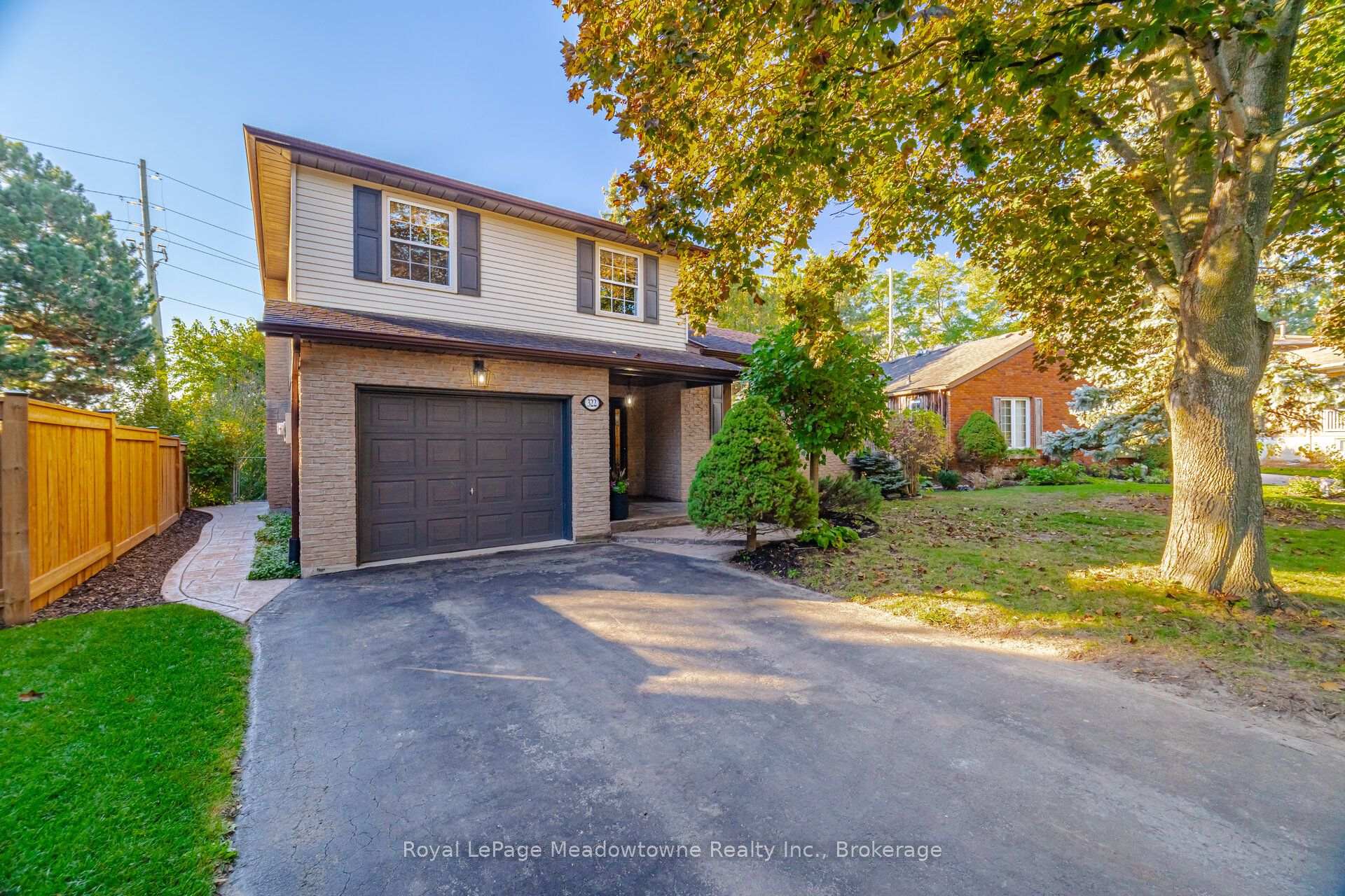 Photo 1 of 322 Kingsway Place, Milton, Beaty — HOMEH