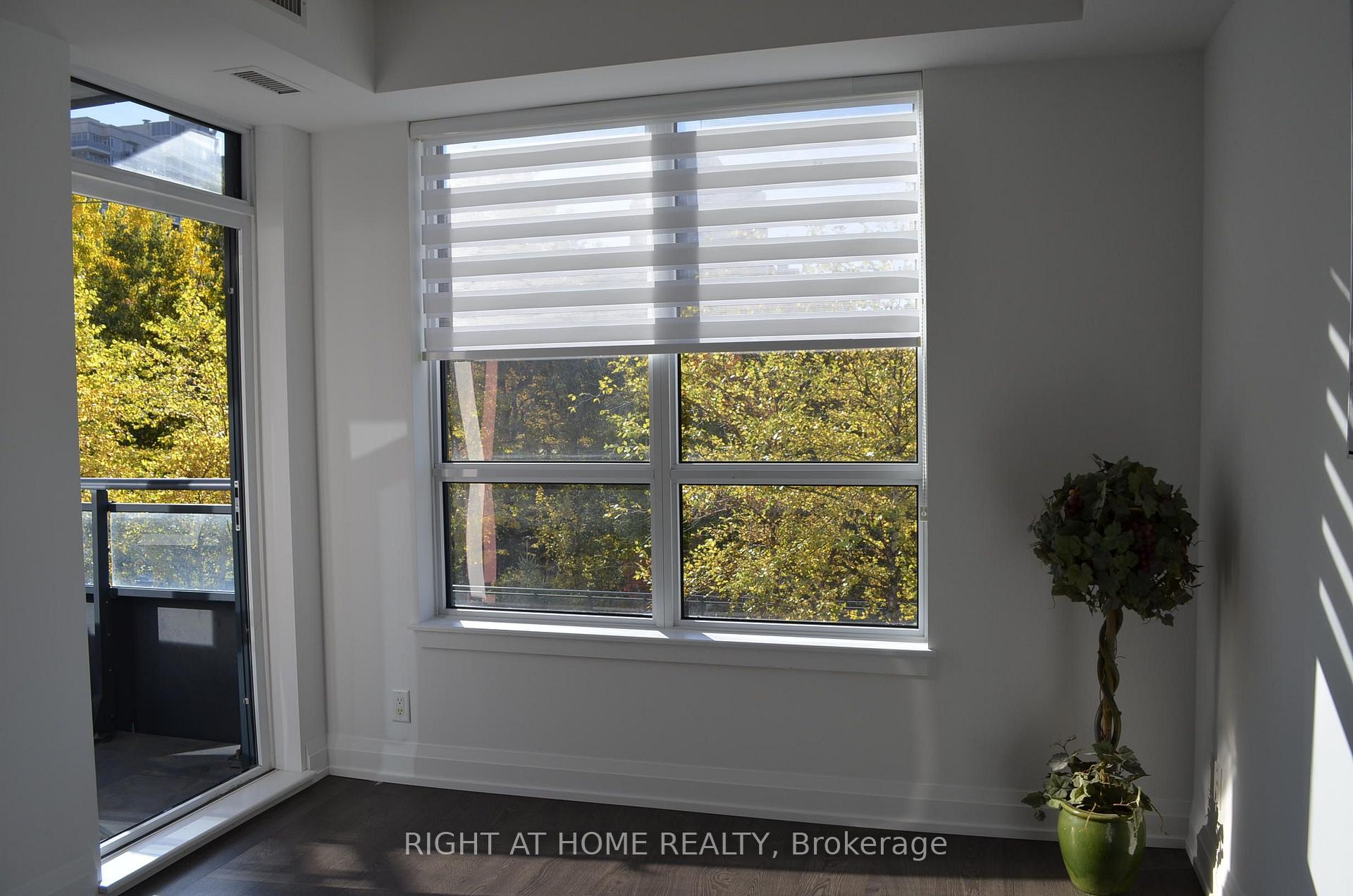 Photo 3 of Unit 323, 7900 Bathurst Street, Vaughan, Beverley Glen — HOMEH