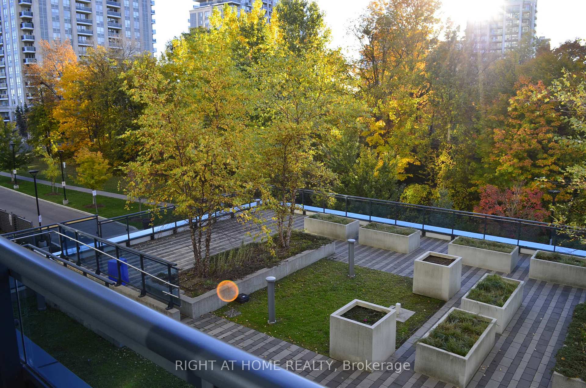 Photo 16 of Unit 323, 7900 Bathurst Street, Vaughan, Beverley Glen — HOMEH