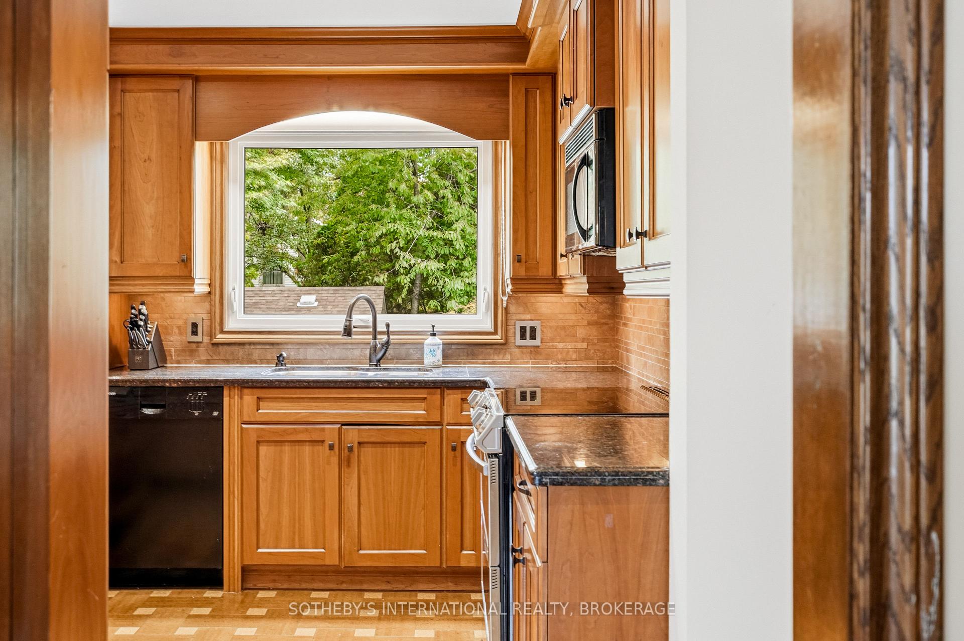 Photo 13 of 55 Shoreline Drive, St. Catharines, Lakeshore — HOMEH