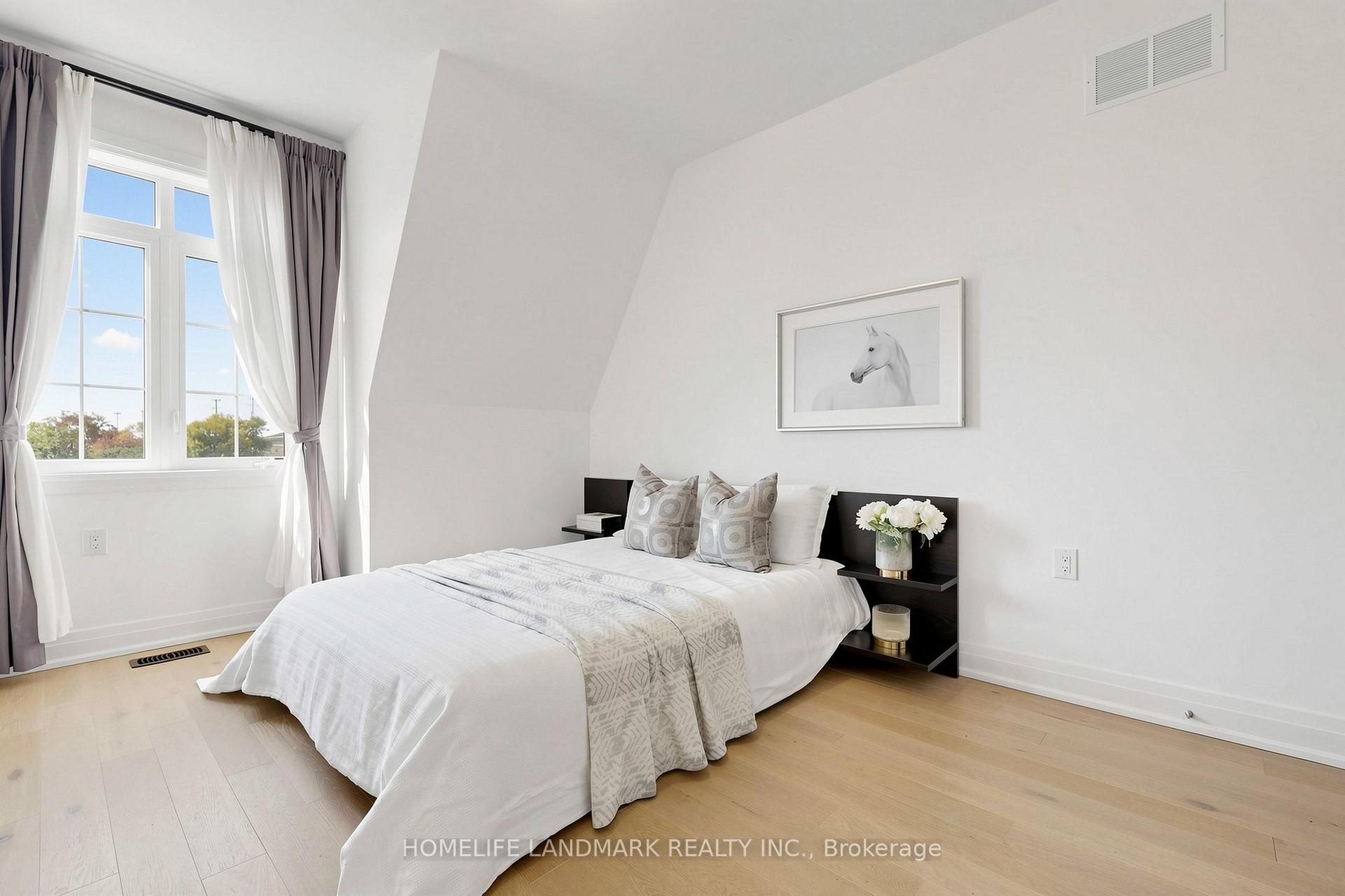 Photo 36 of 1669 Vellore Crescent, Mississauga, Mineola — HOMEH