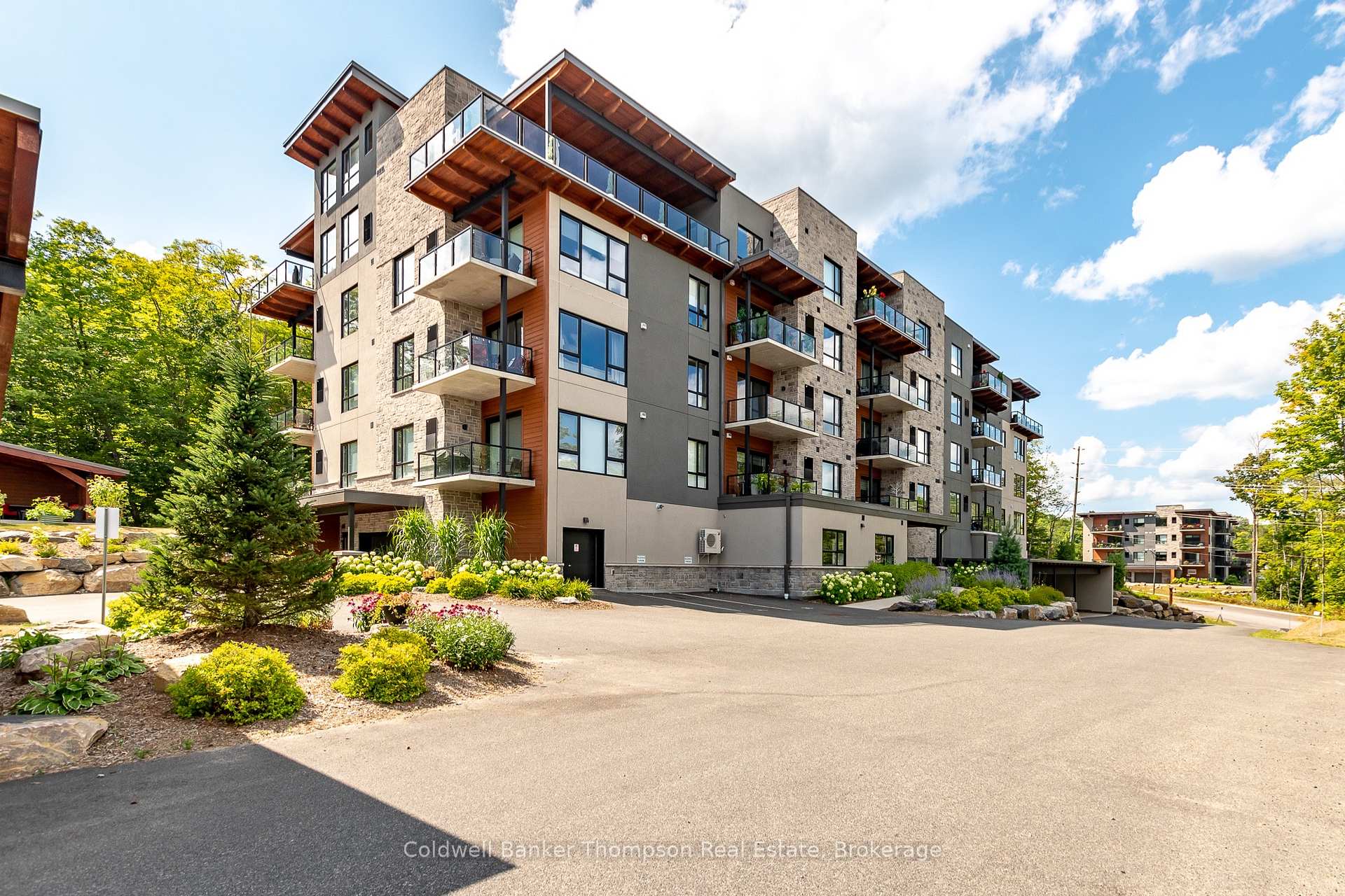Photo 2 of Unit 209, 18 Campus Trail, Huntsville, Chaffey — HOMEH