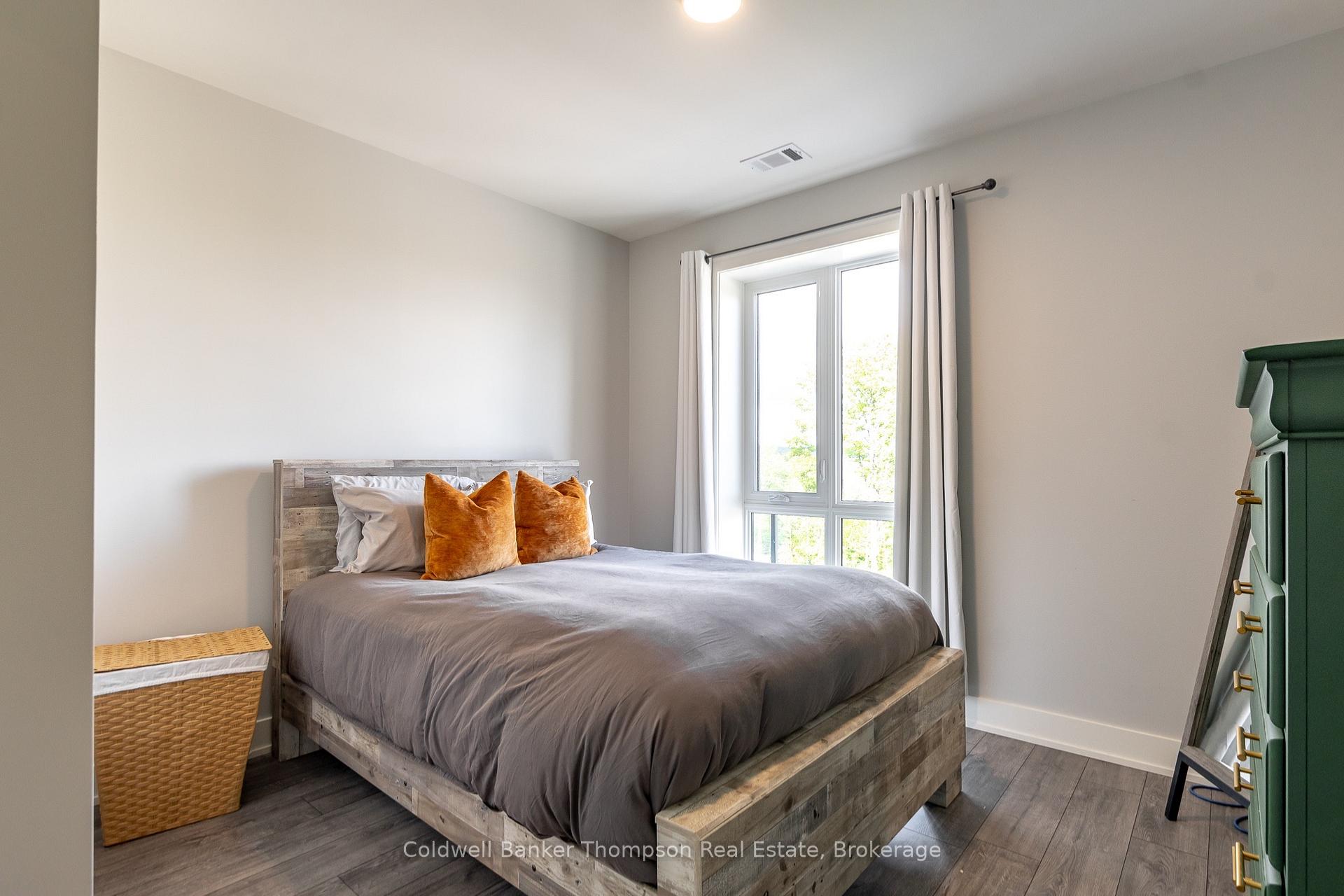 Photo 10 of Unit 209, 18 Campus Trail, Huntsville, Chaffey — HOMEH