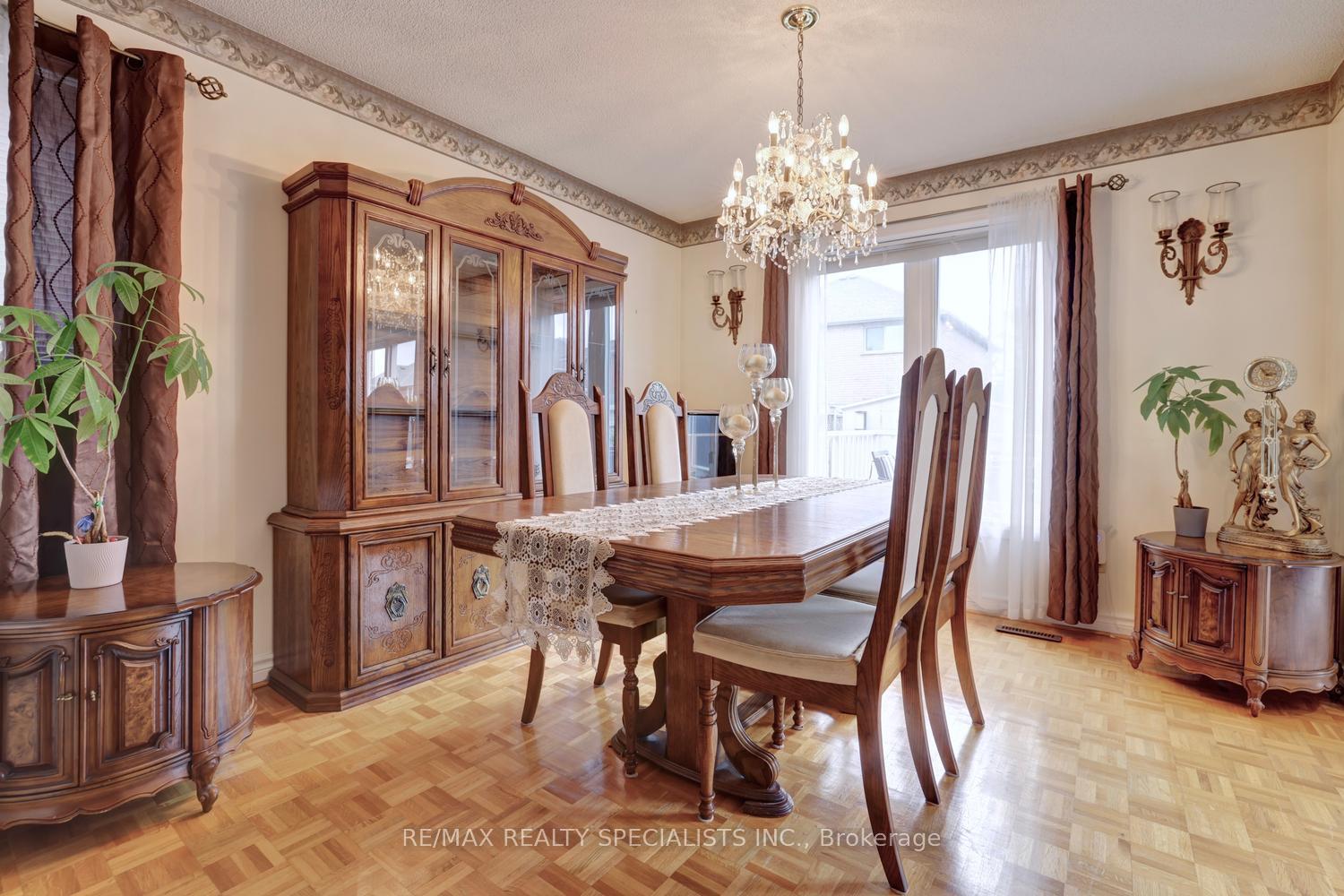 Photo 10 of 4464 Weeping Willow Drive, Mississauga, East Credit — HOMEH