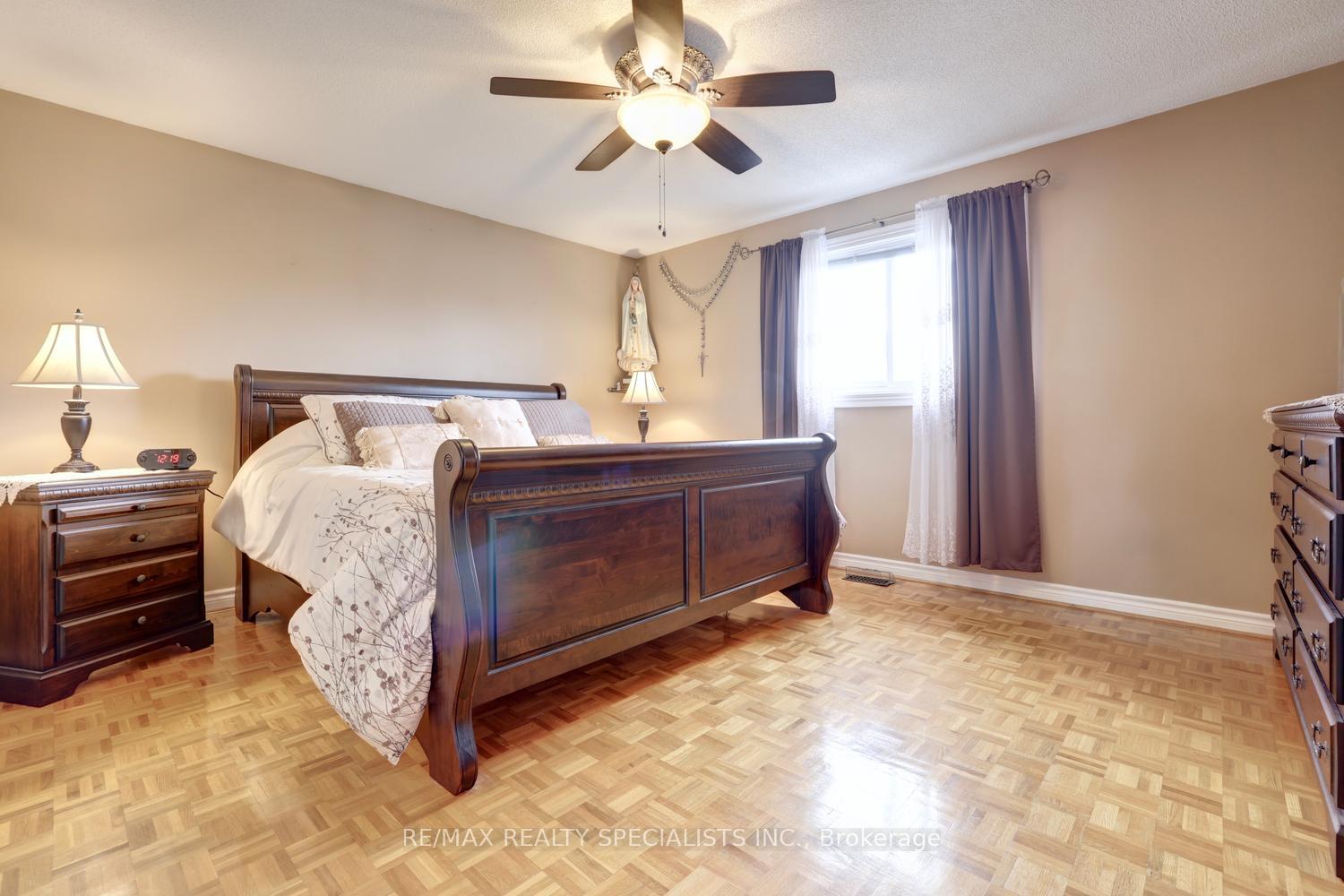 Photo 20 of 4464 Weeping Willow Drive, Mississauga, East Credit — HOMEH