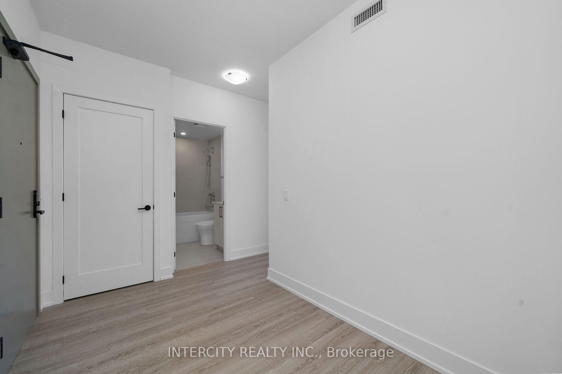 Photo 6 of Unit 355, 2075 King Road, King, King City — HOMEH