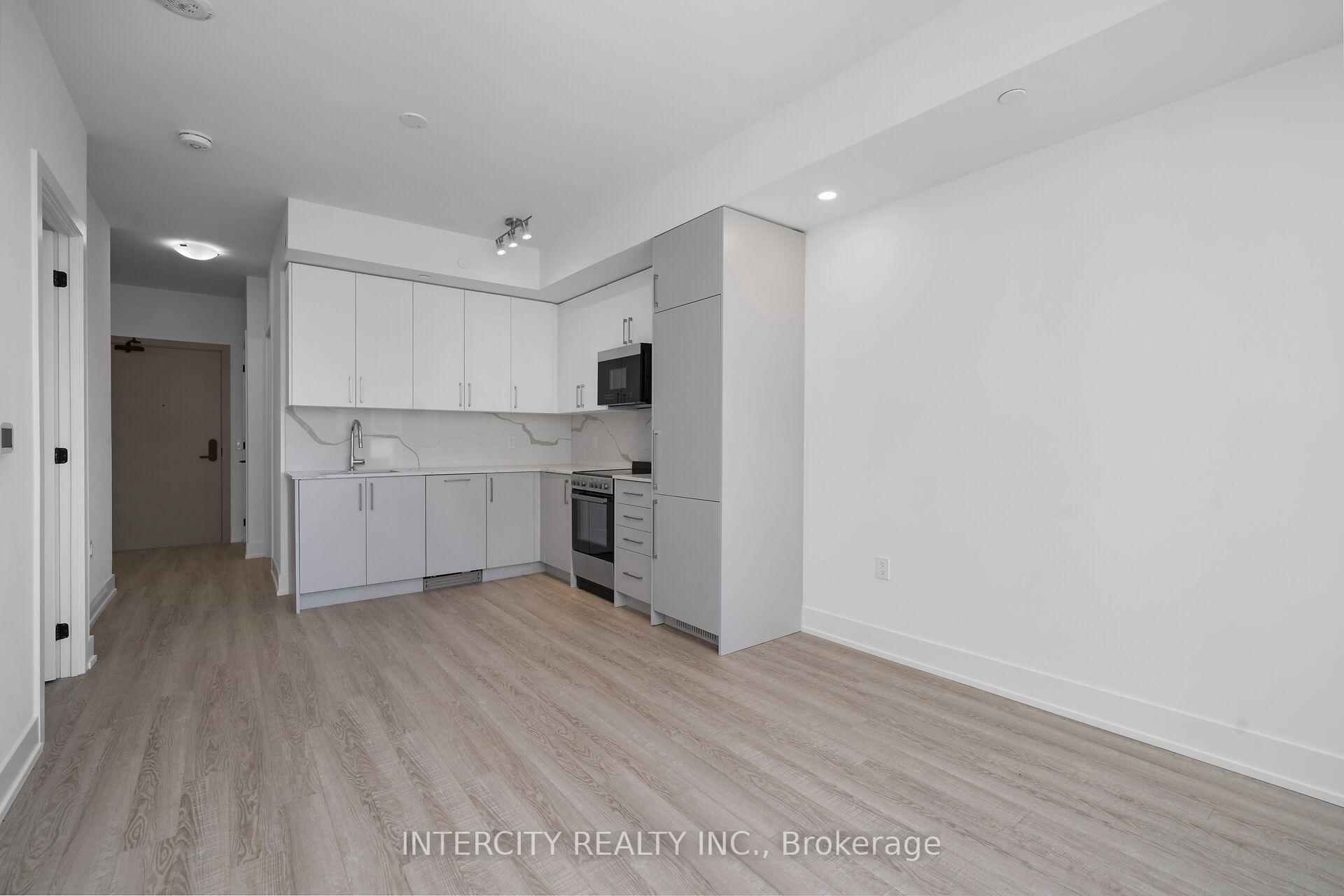 Photo 9 of Unit 355, 2075 King Road, King, King City — HOMEH